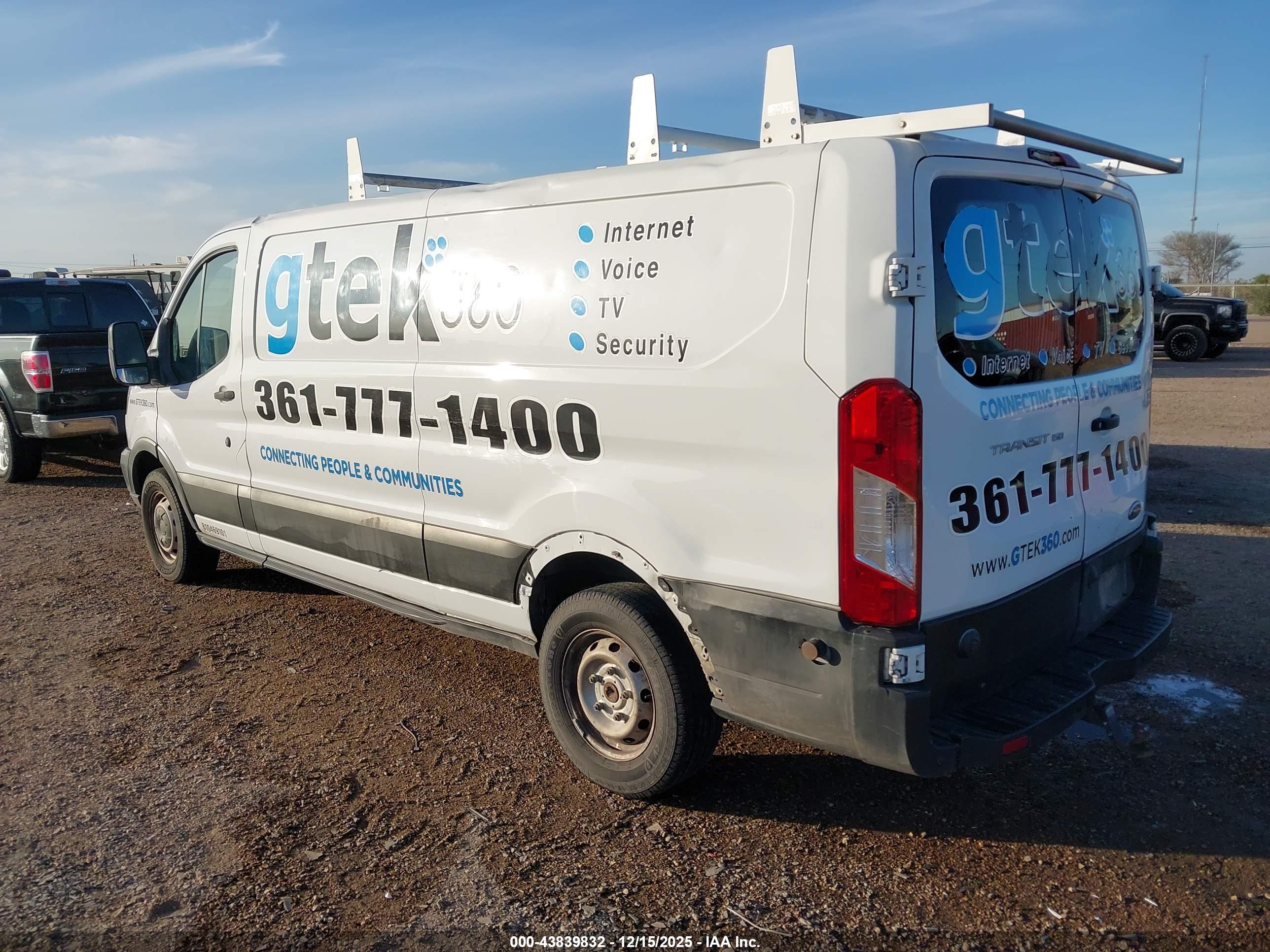 FORD TRANSIT-150 image 3