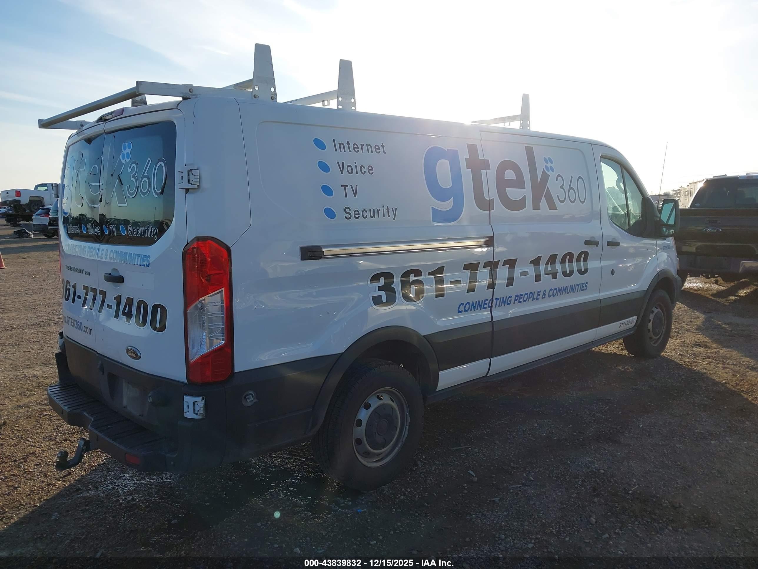 FORD TRANSIT-150 image 4