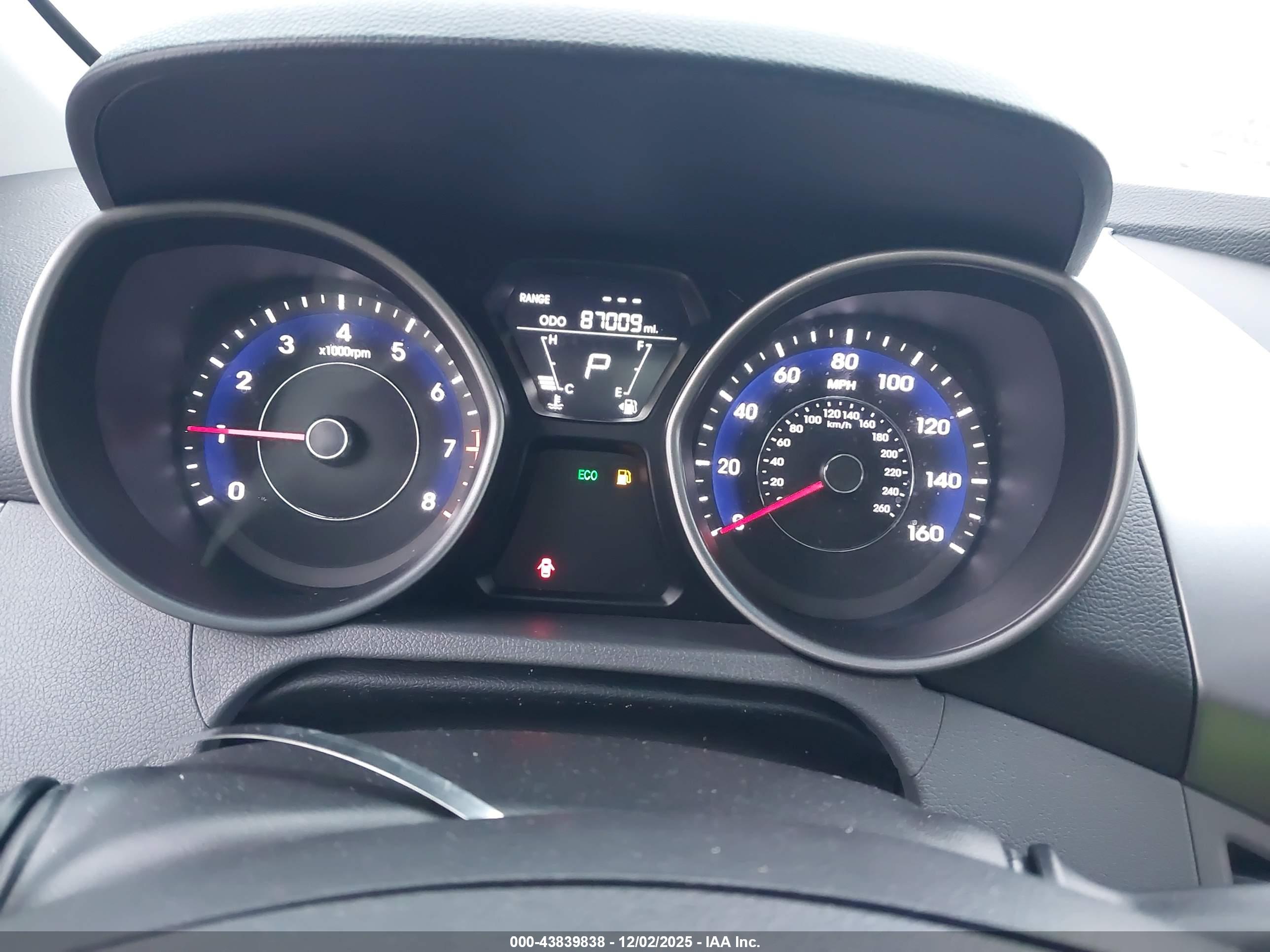 HYUNDAI ELANTRA image 7
