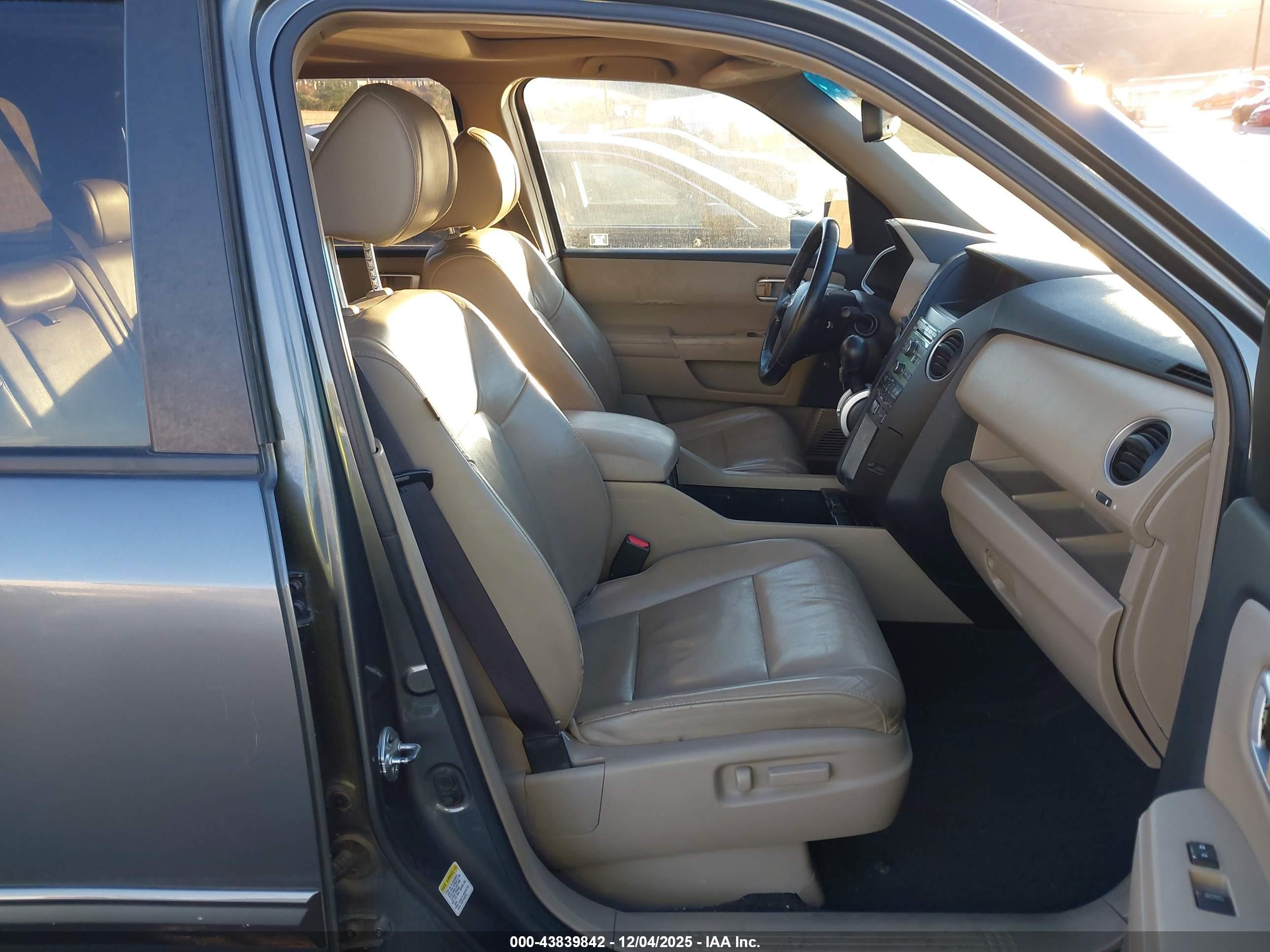 HONDA PILOT image 5
