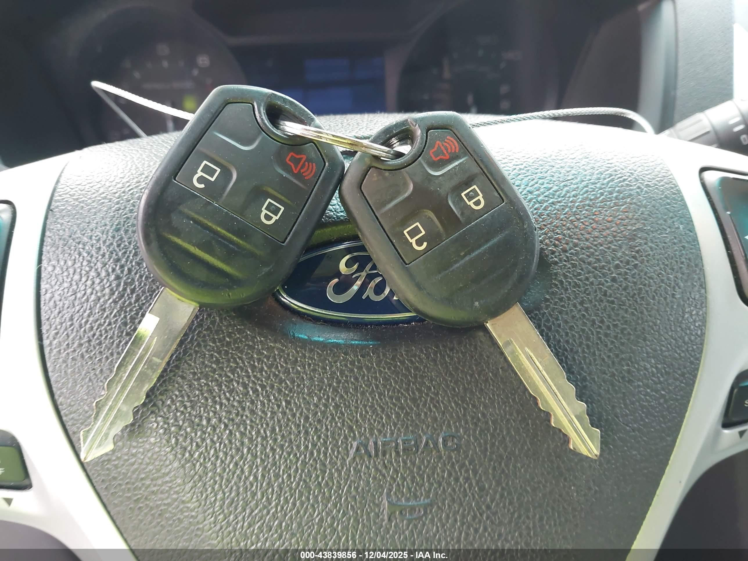 FORD EXPLORER image 11