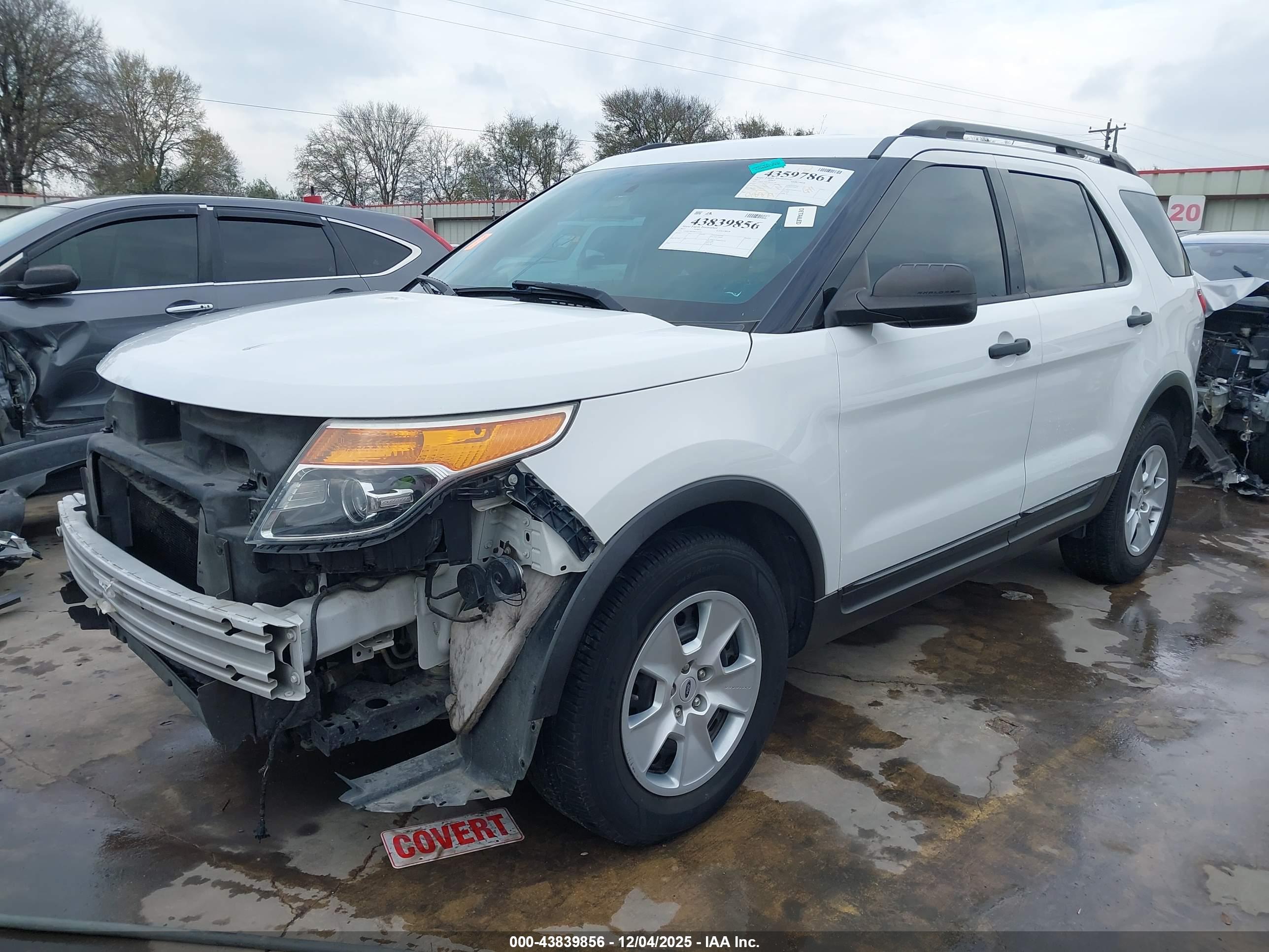 FORD EXPLORER image 2
