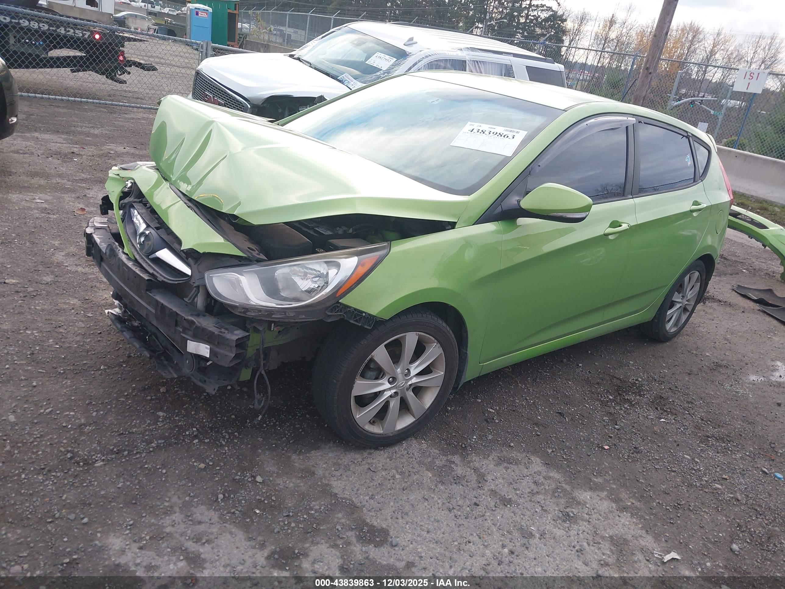 HYUNDAI ACCENT image 2