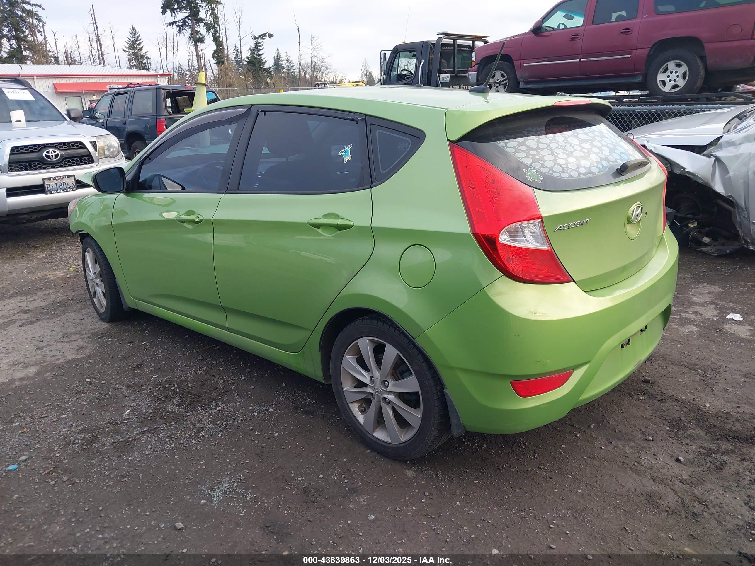 HYUNDAI ACCENT image 3