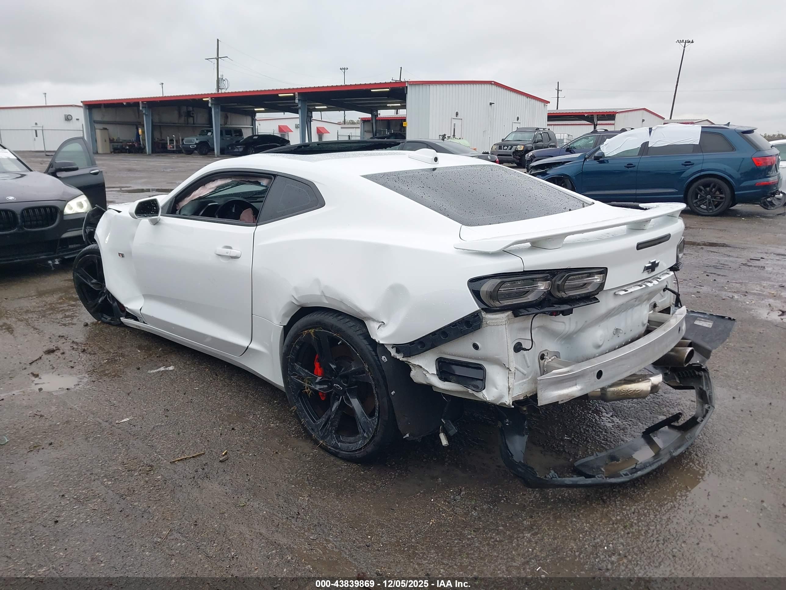 CHEVROLET CAMARO image 3