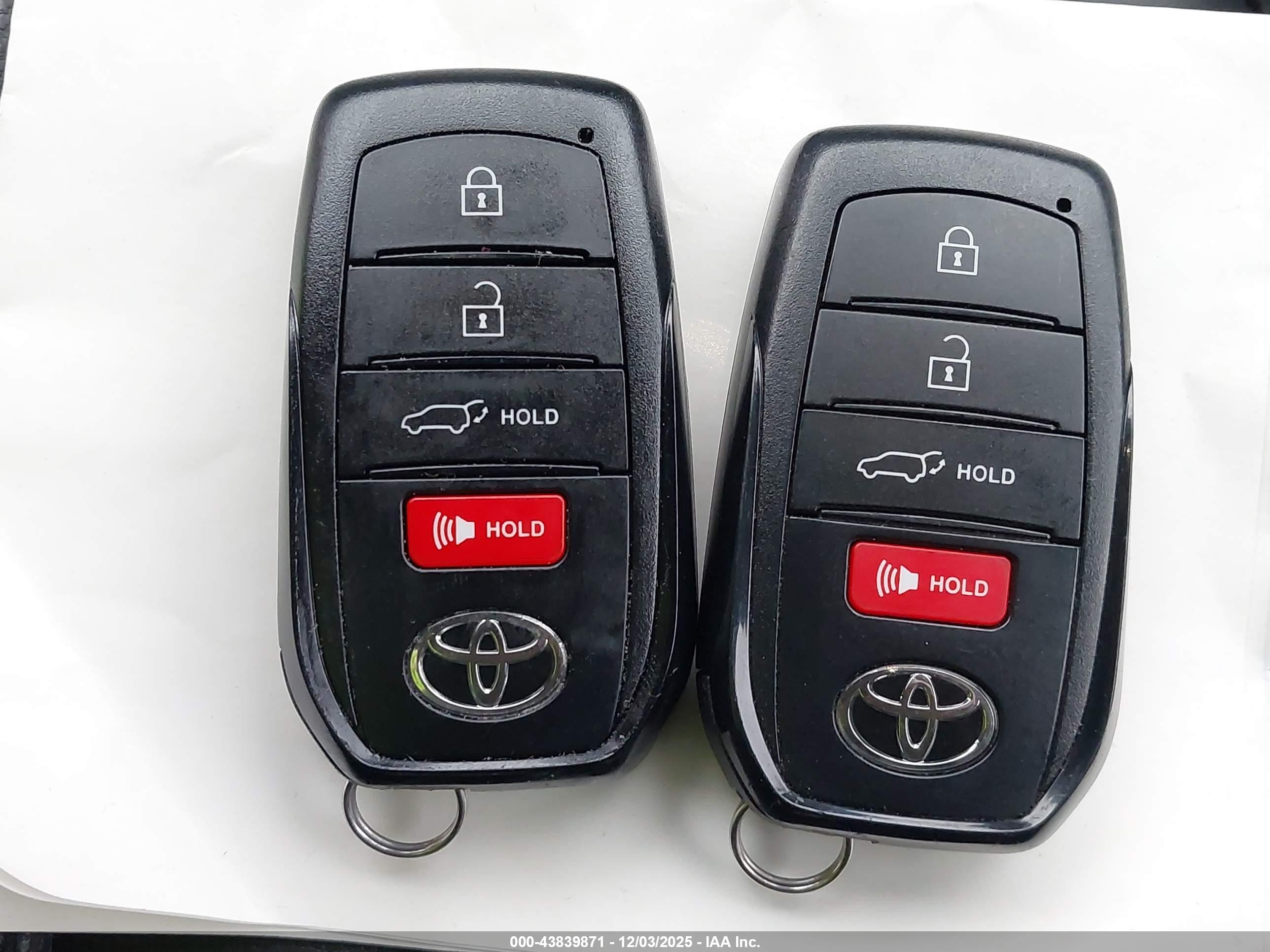 TOYOTA GRAND image 11