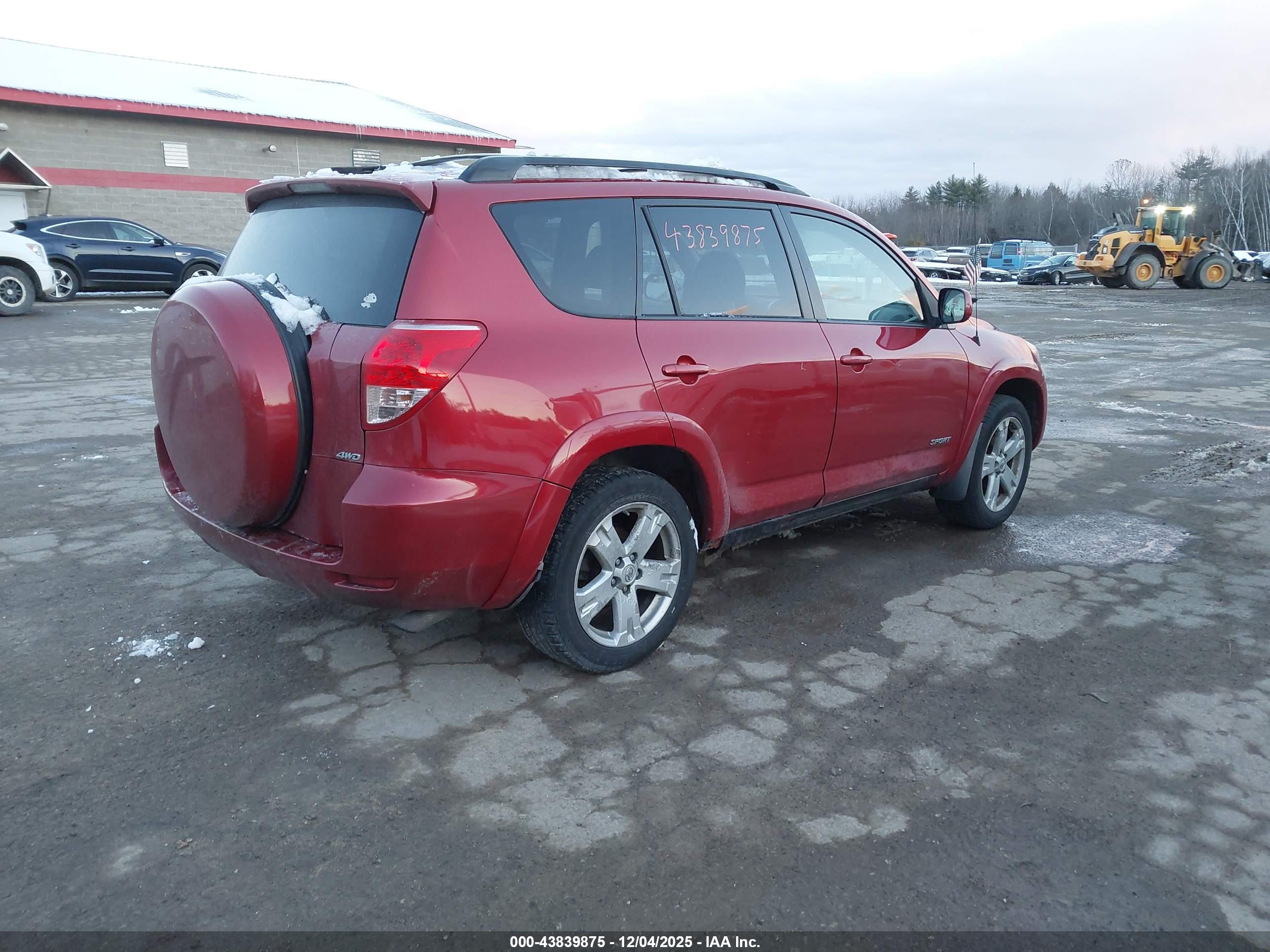 TOYOTA RAV4 image 4