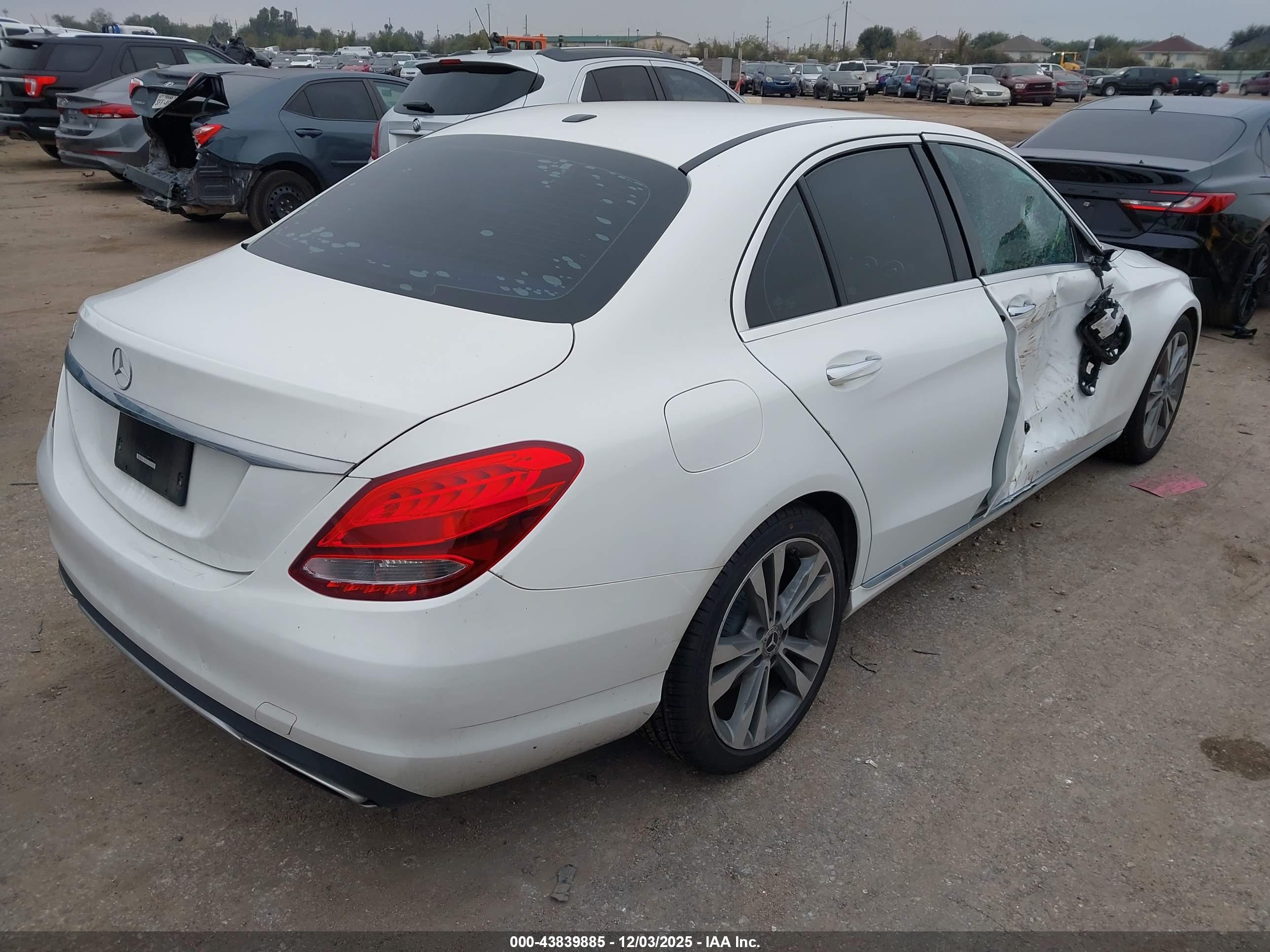 MERCEDES-BENZ C image 4