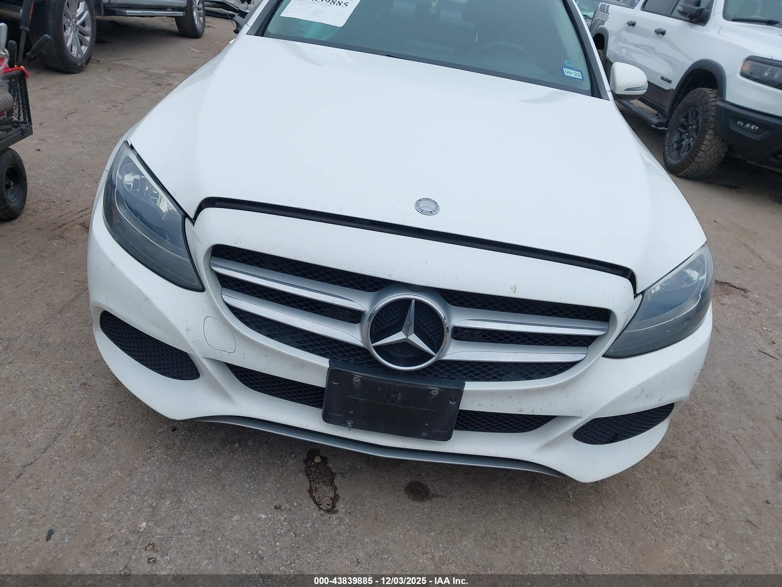 MERCEDES-BENZ C image 6