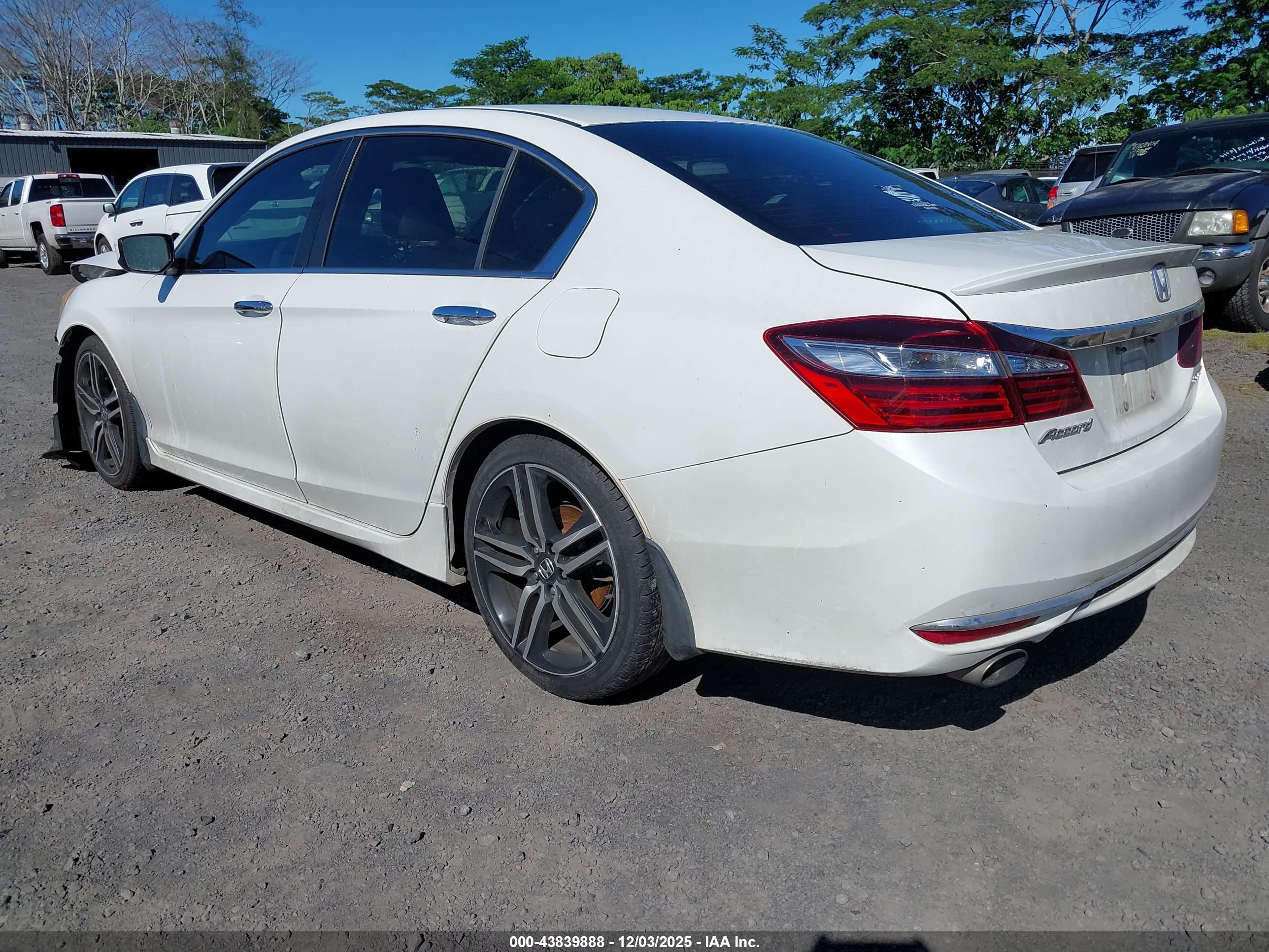 HONDA ACCORD image 3