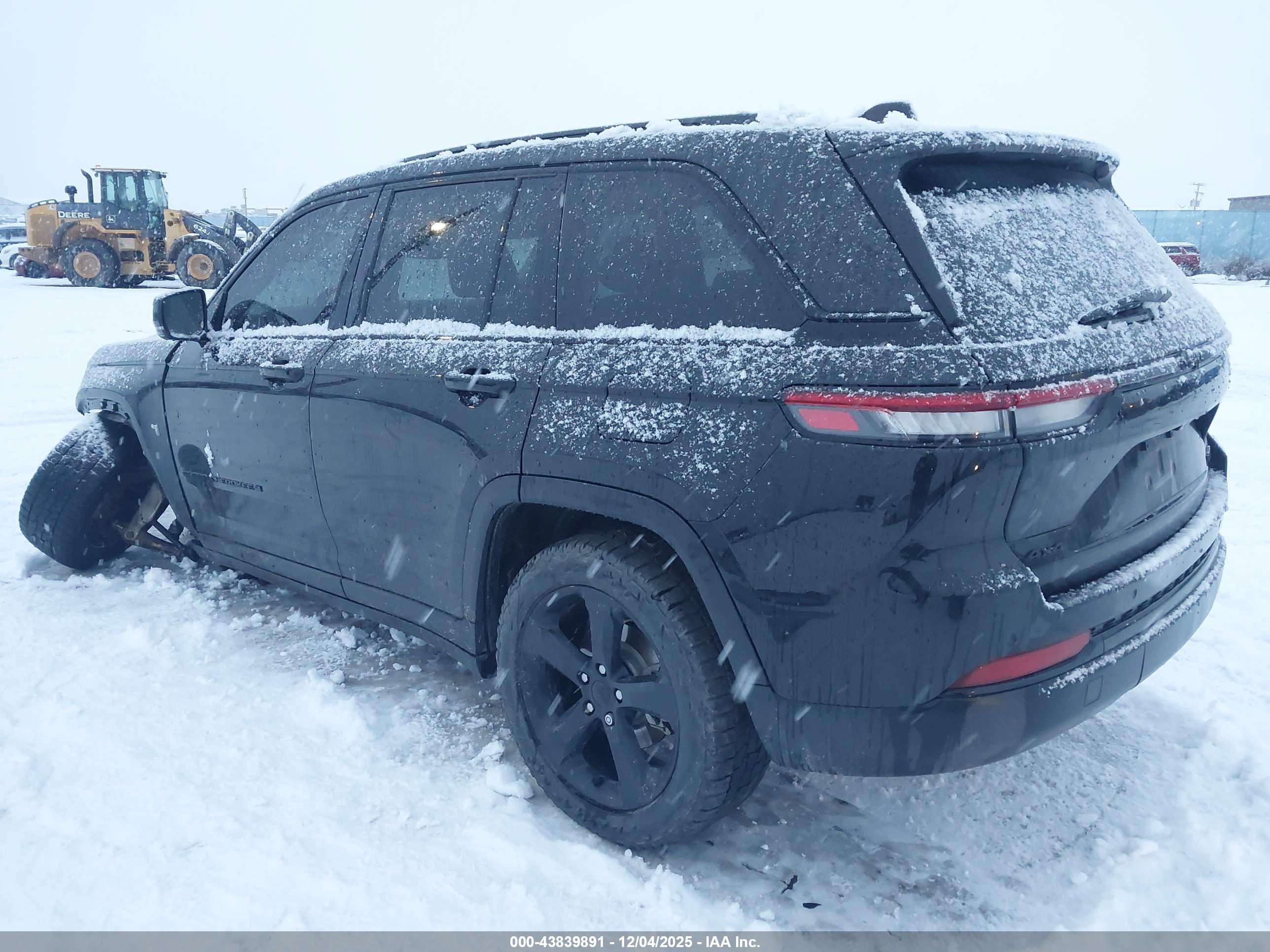 JEEP GRAND image 3