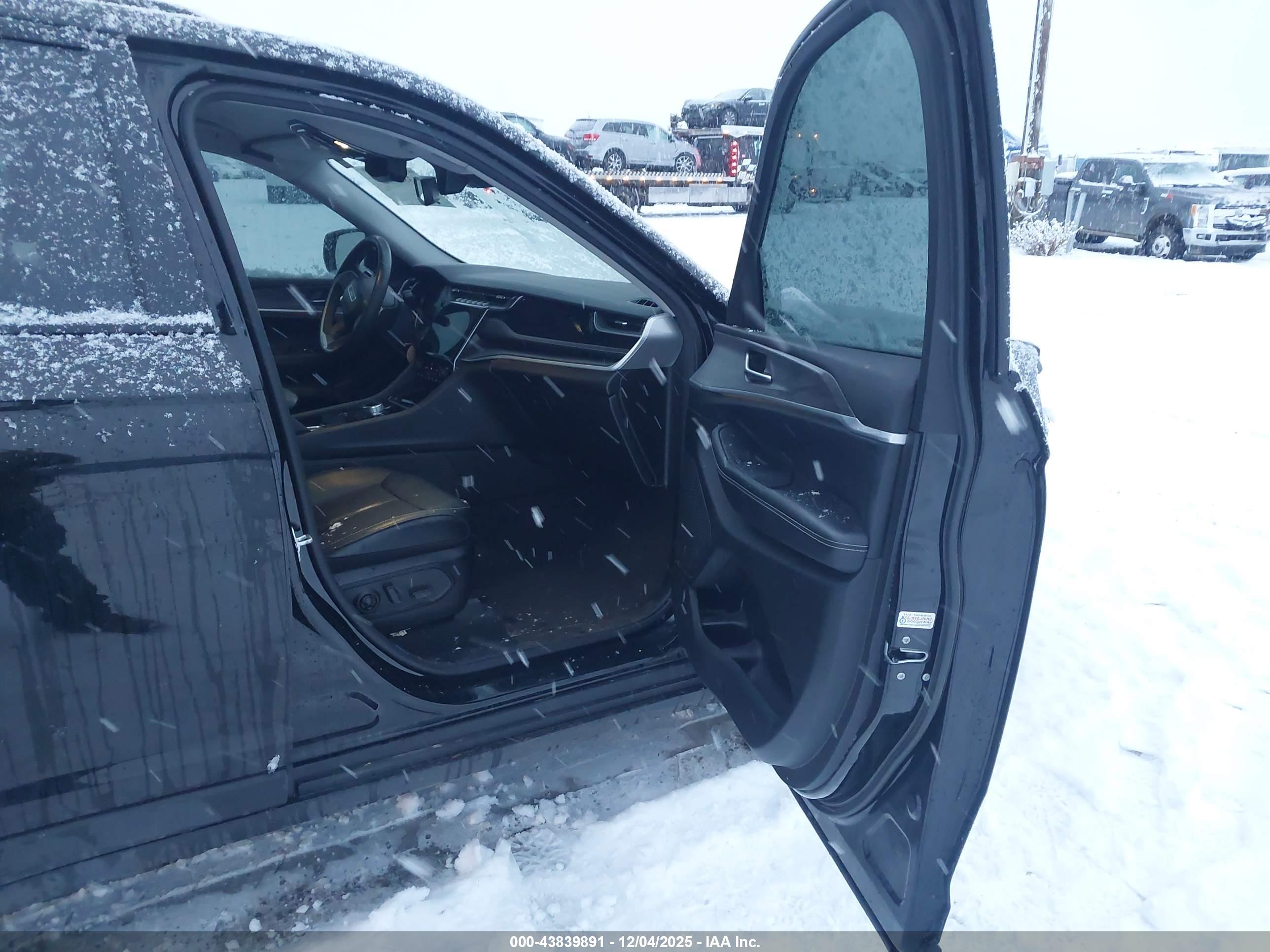 JEEP GRAND image 5