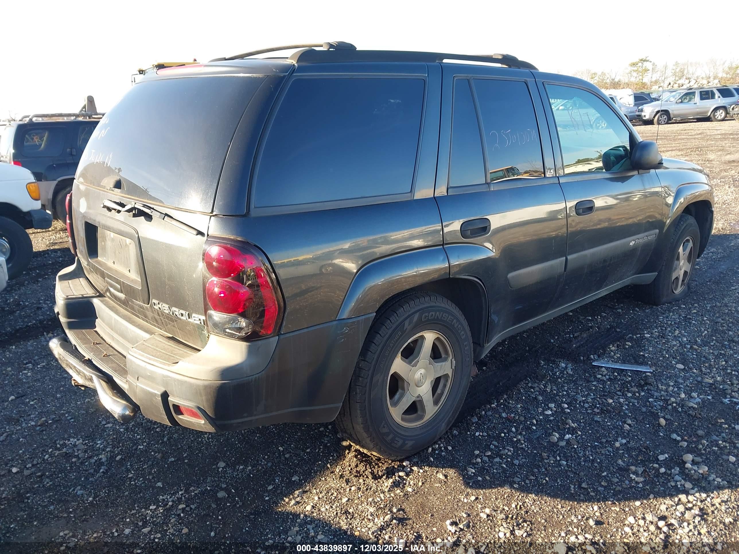 CHEVROLET TRAILBLAZER image 4