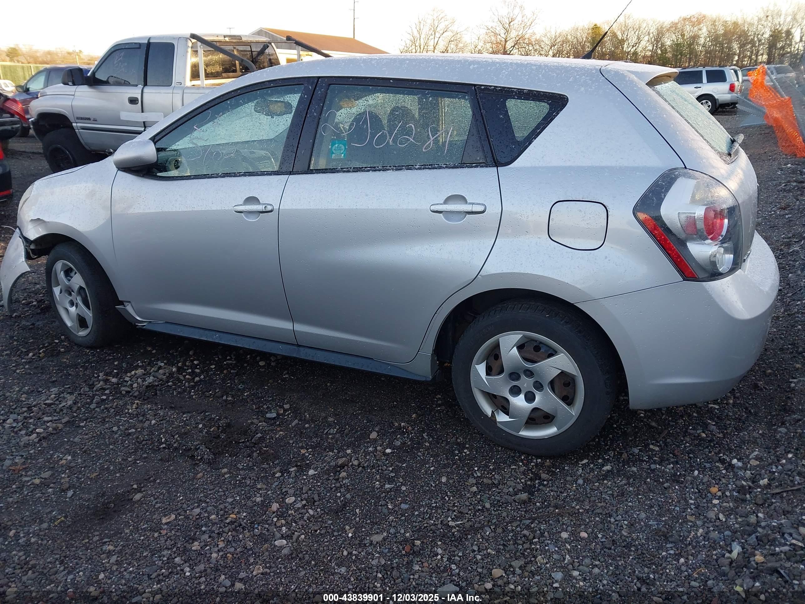 PONTIAC VIBE image 3