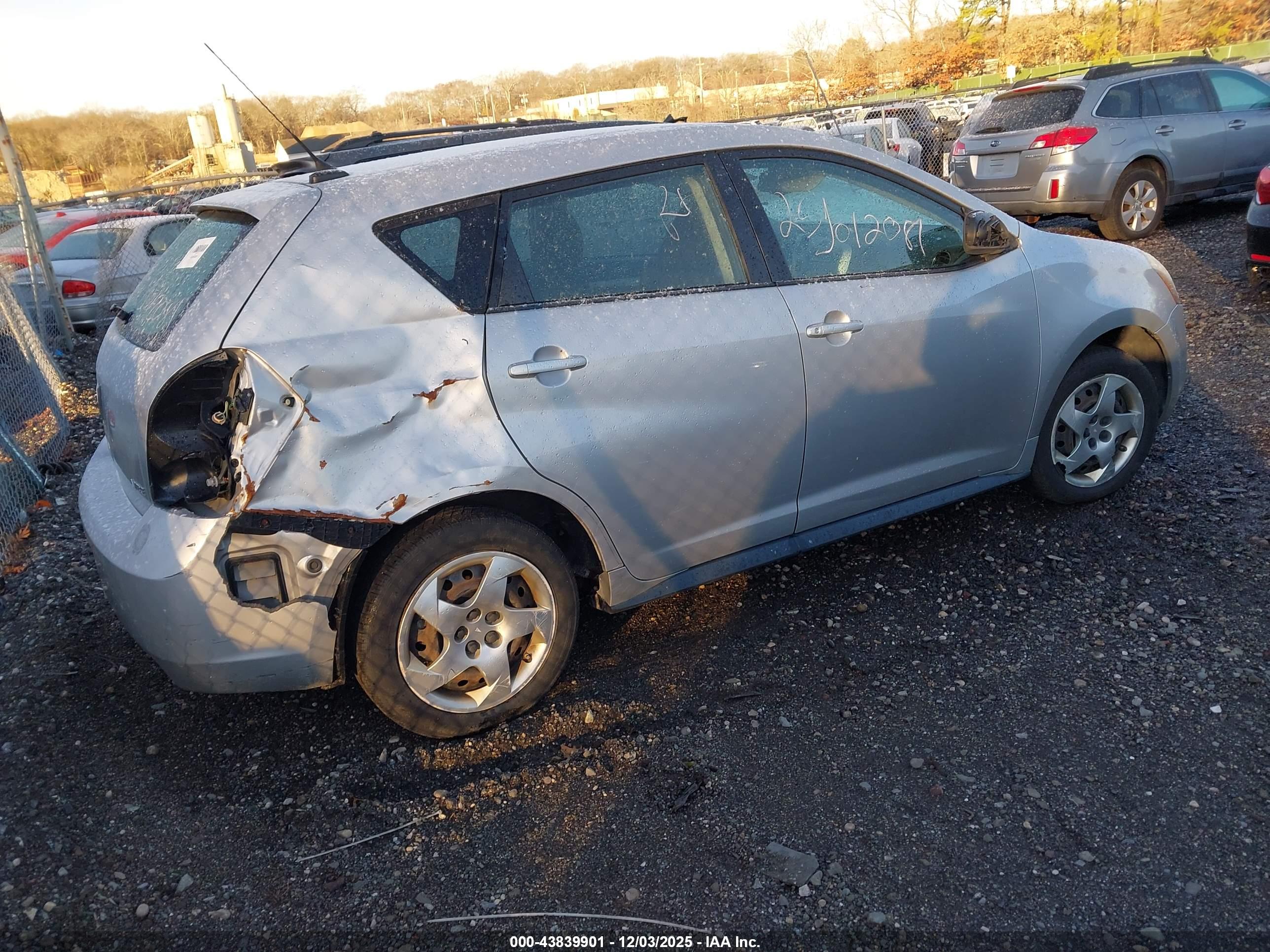 PONTIAC VIBE image 4