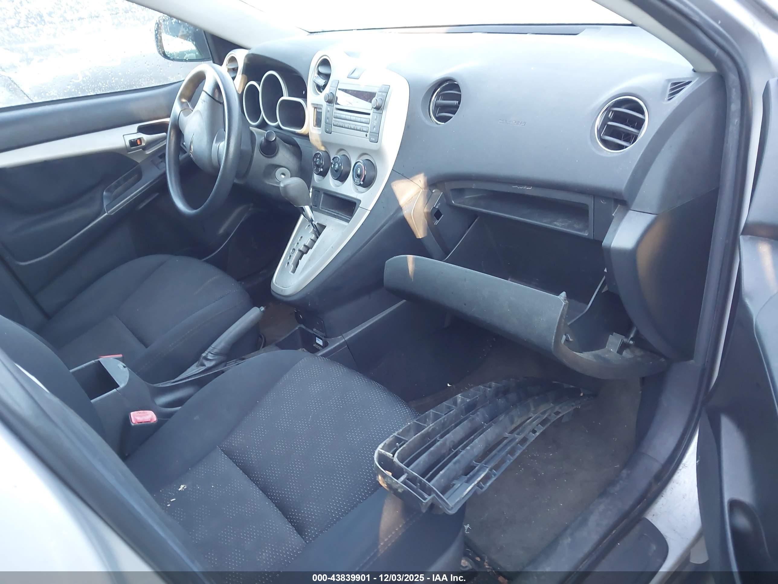 PONTIAC VIBE image 5