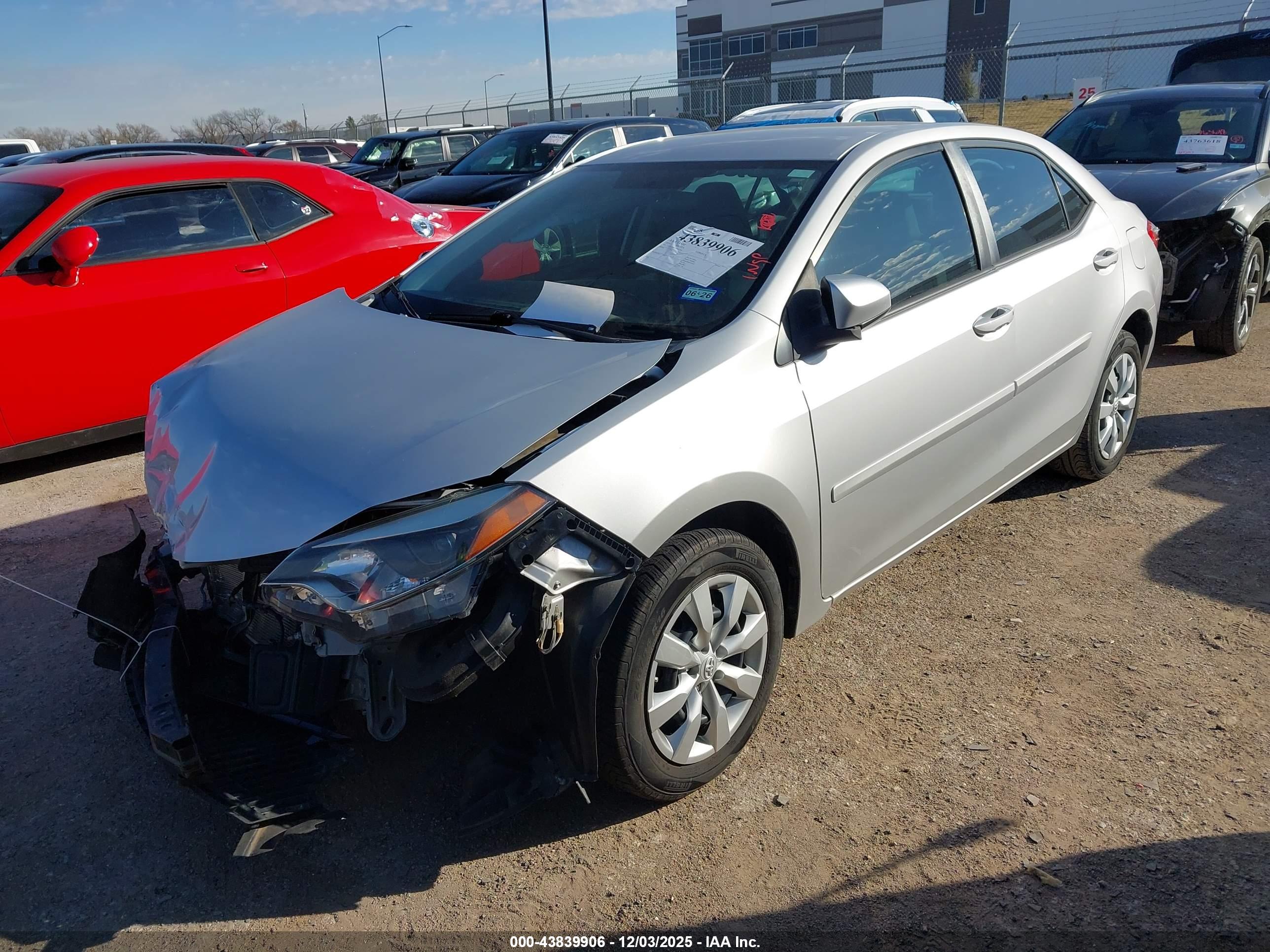 TOYOTA COROLLA image 2