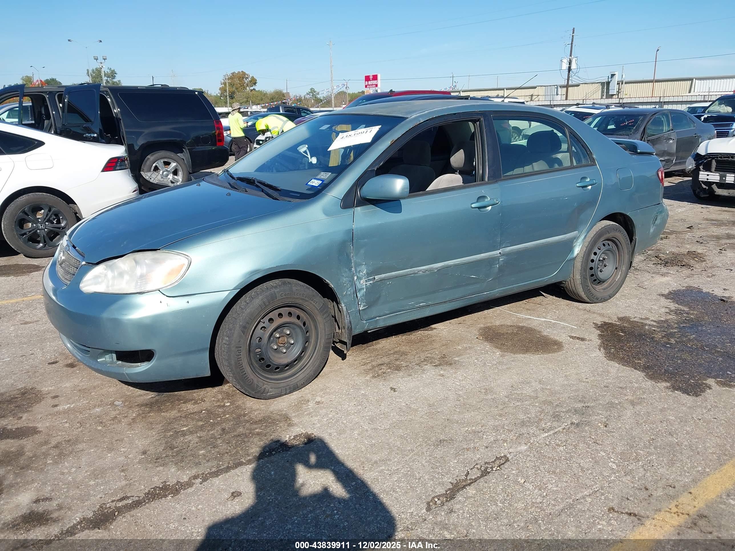 TOYOTA COROLLA image 2