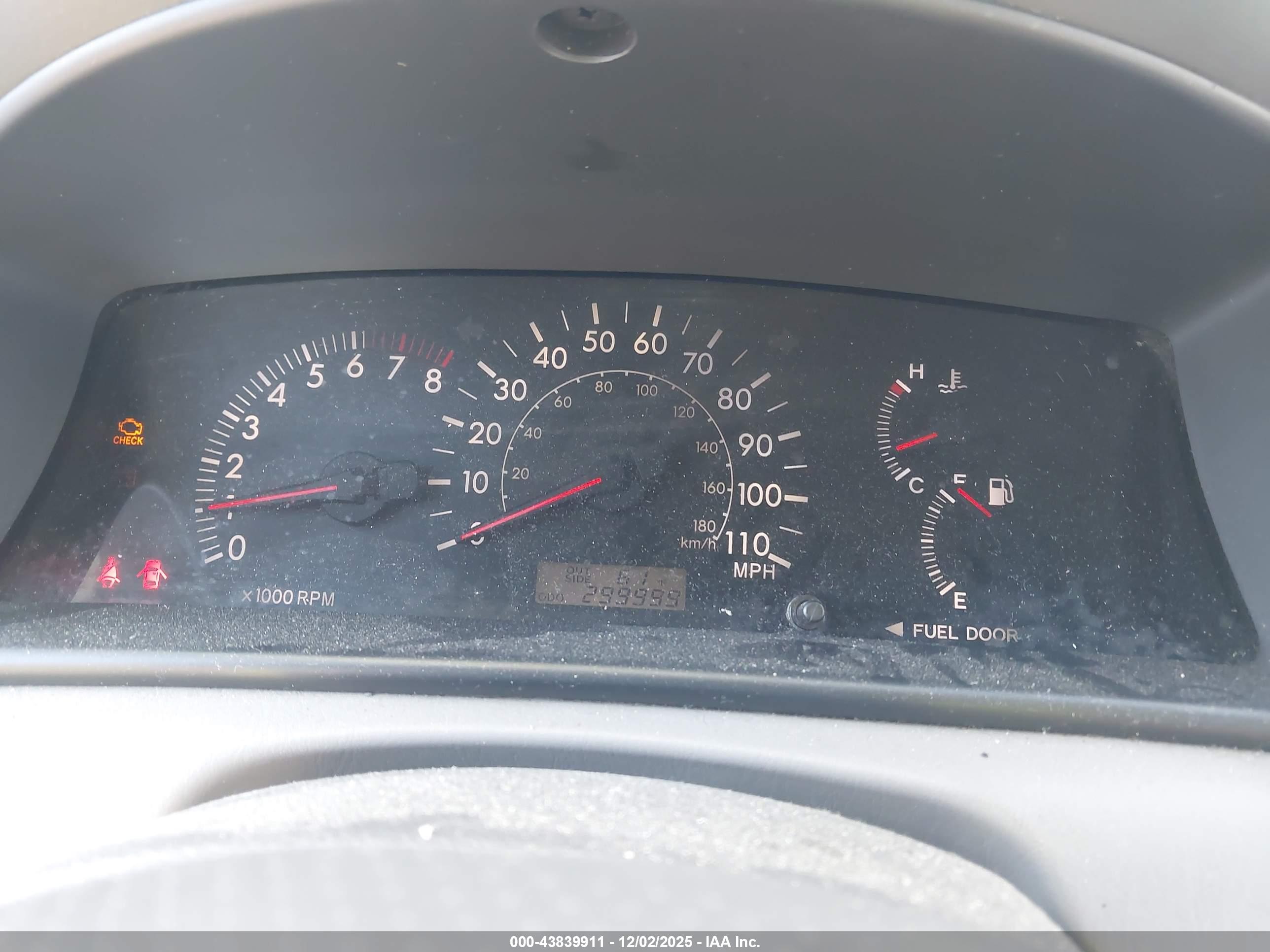 TOYOTA COROLLA image 7