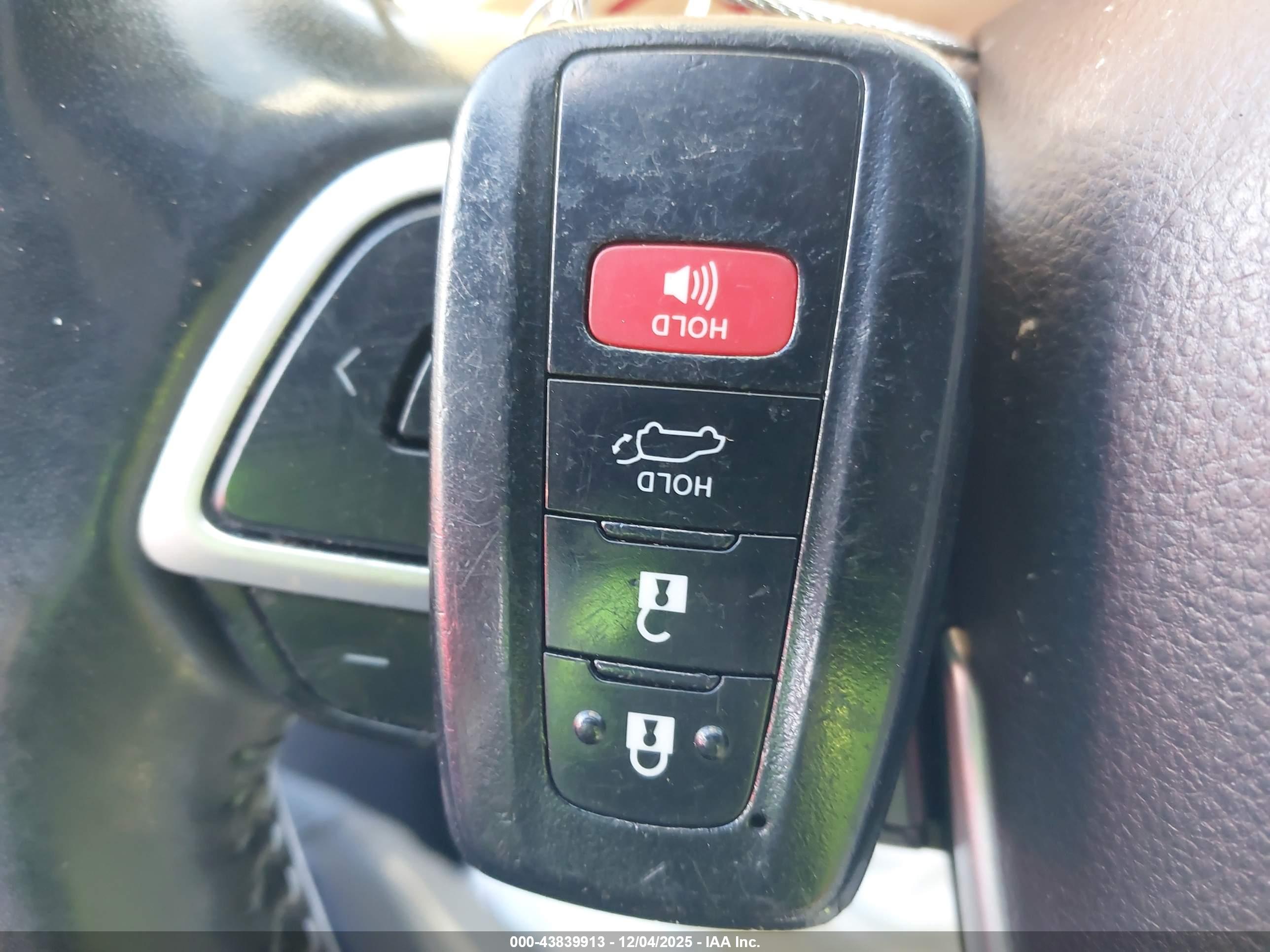 TOYOTA HIGHLANDER image 11