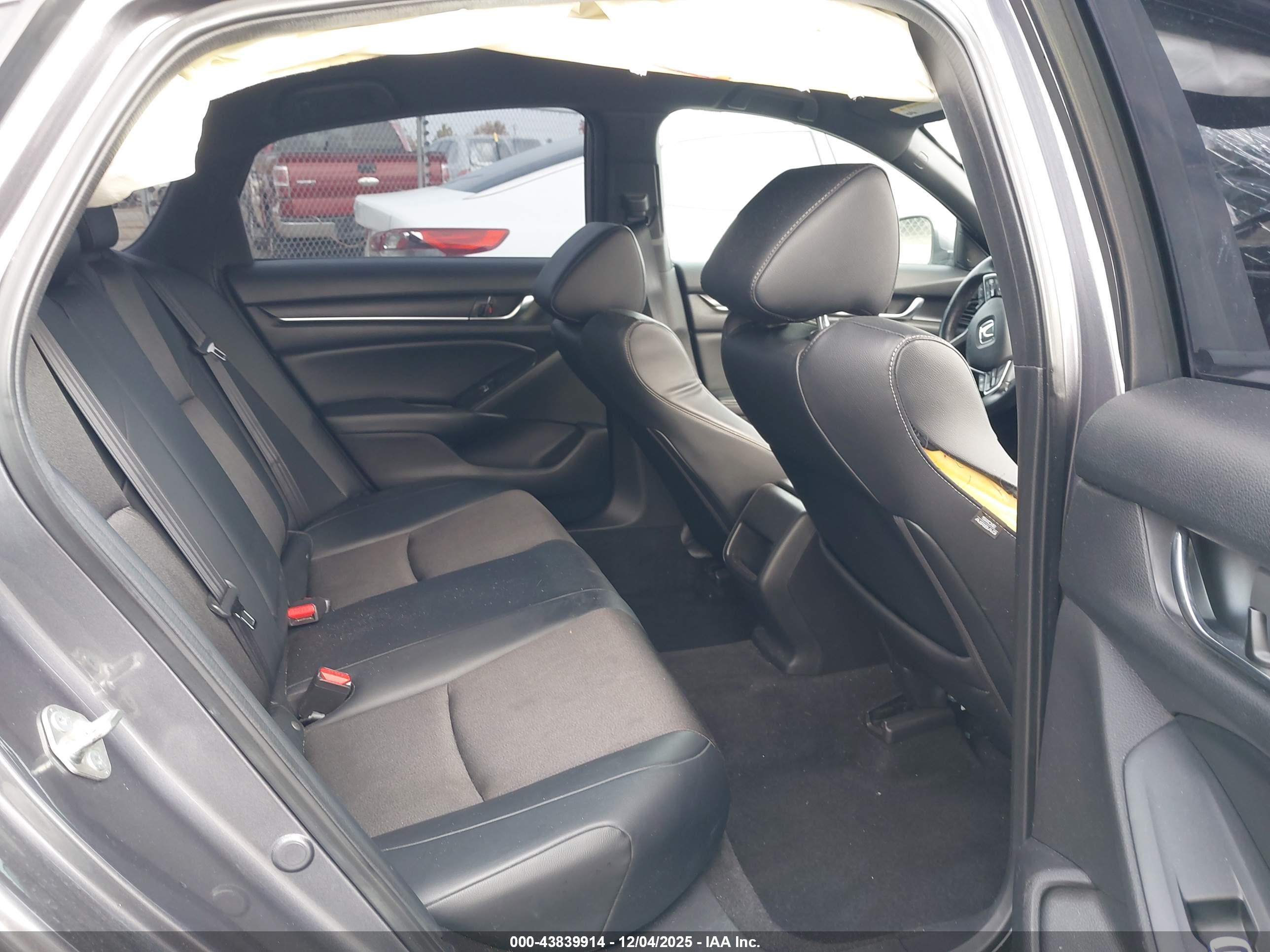 HONDA ACCORD image 8