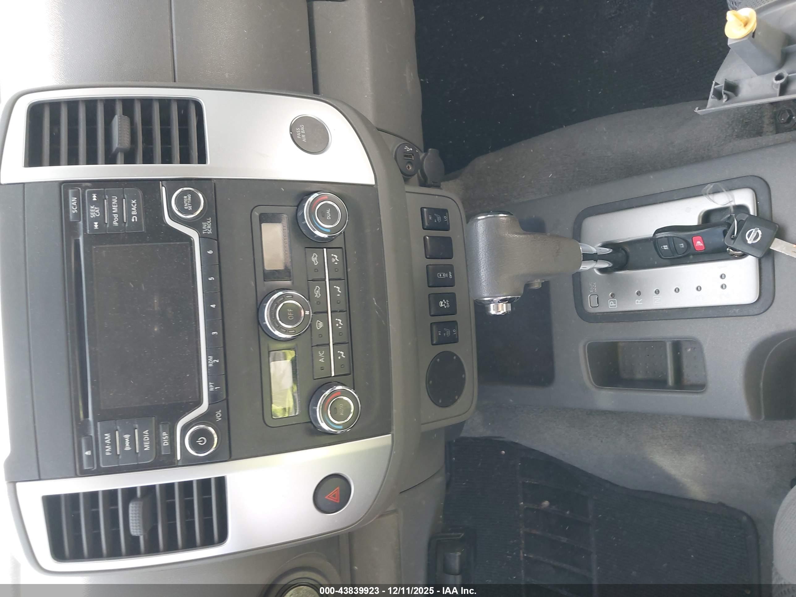 NISSAN FRONTIER image 11