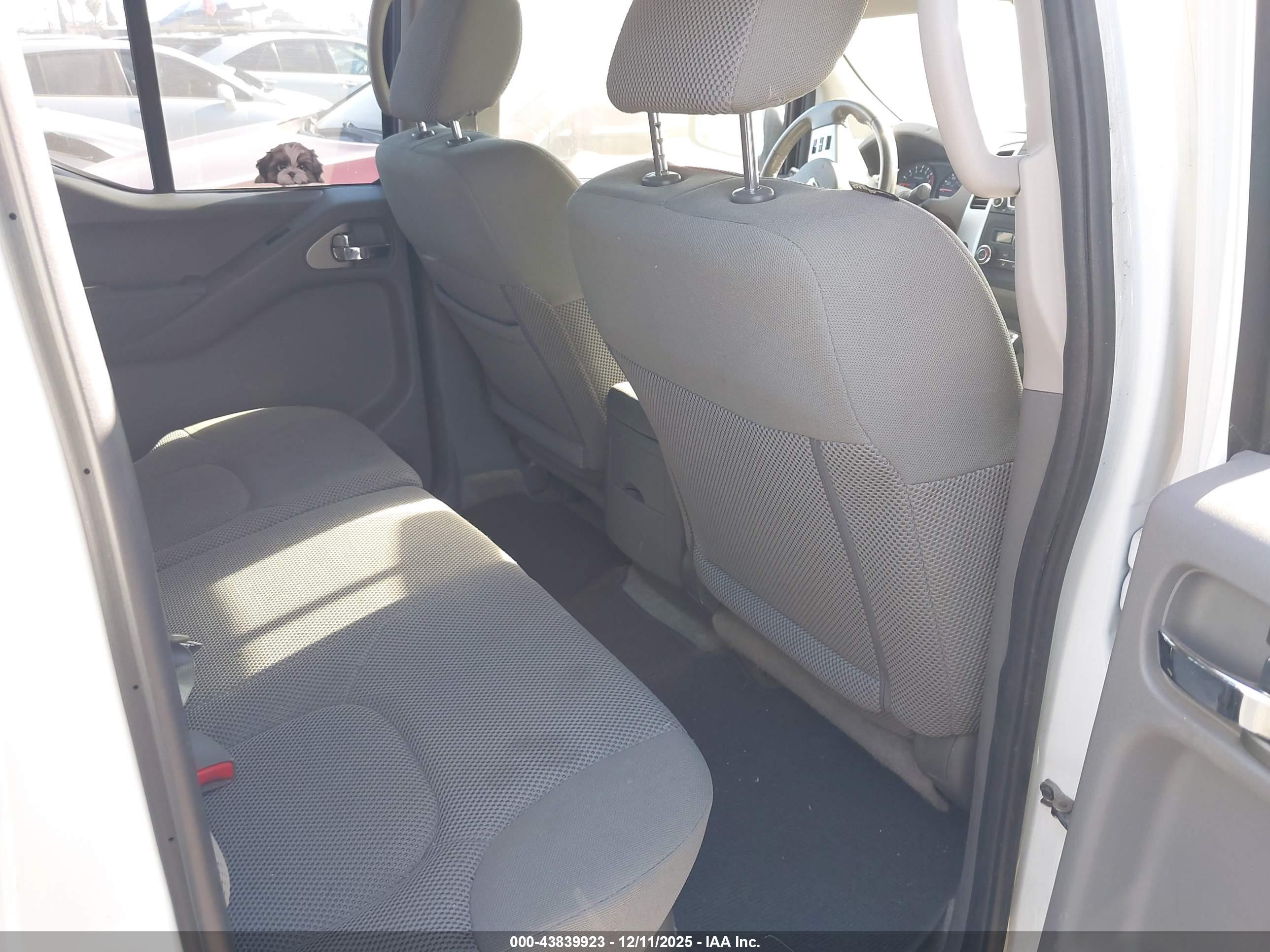 NISSAN FRONTIER image 8