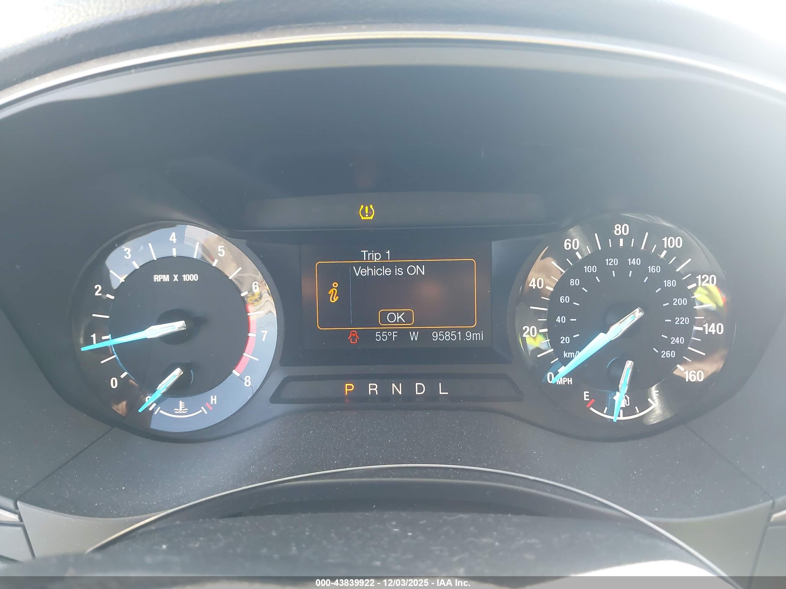 FORD FUSION image 7