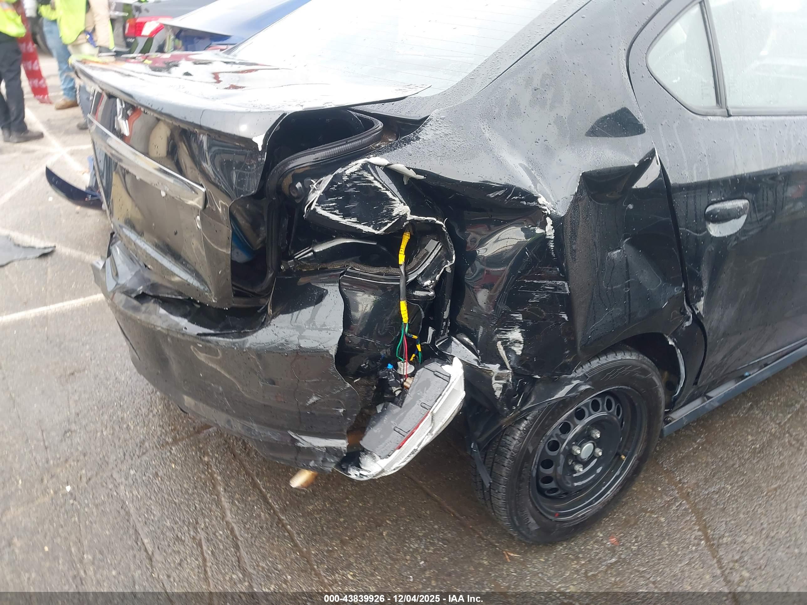 MITSUBISHI MIRAGE image 6