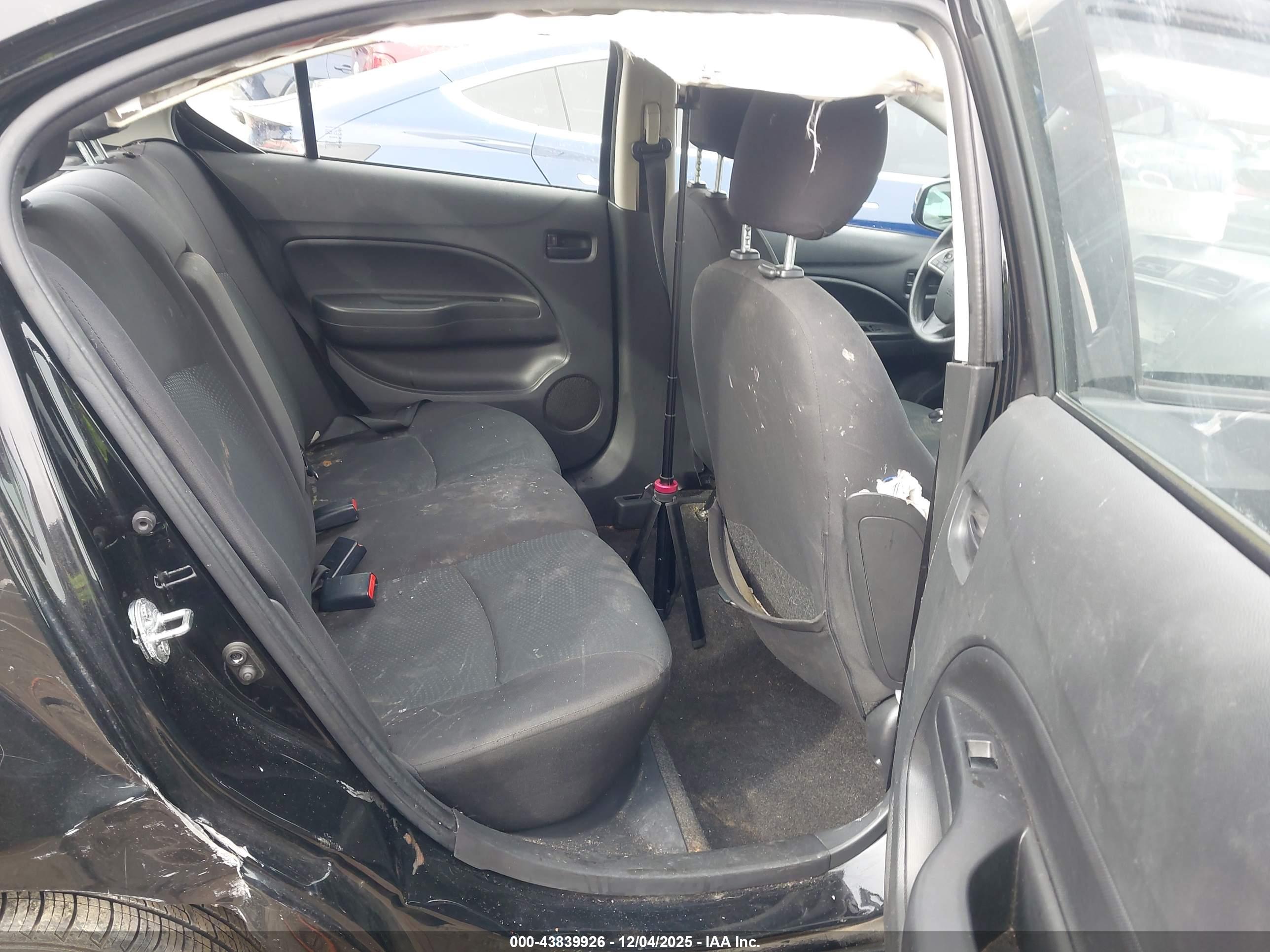 MITSUBISHI MIRAGE image 8