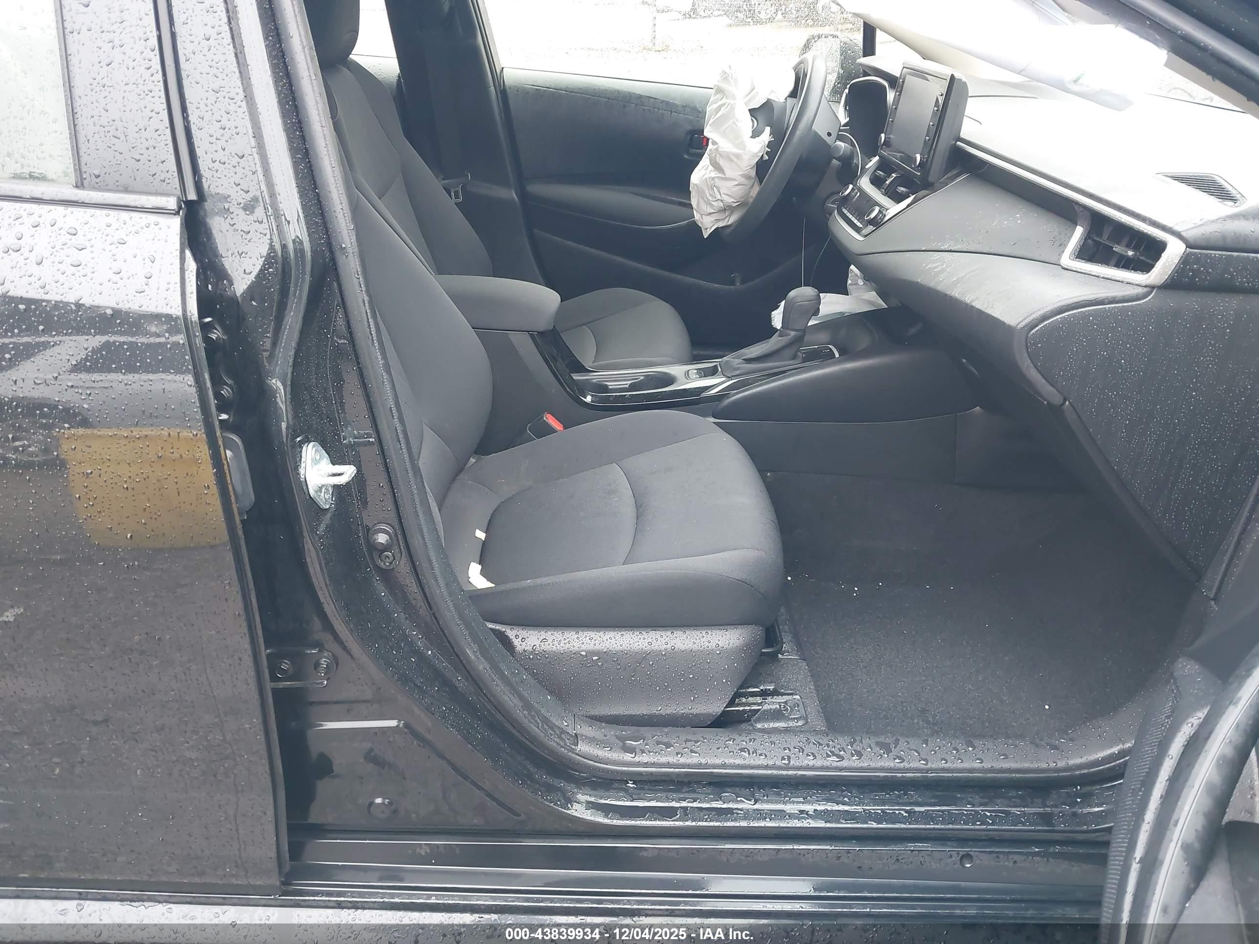 TOYOTA COROLLA image 5