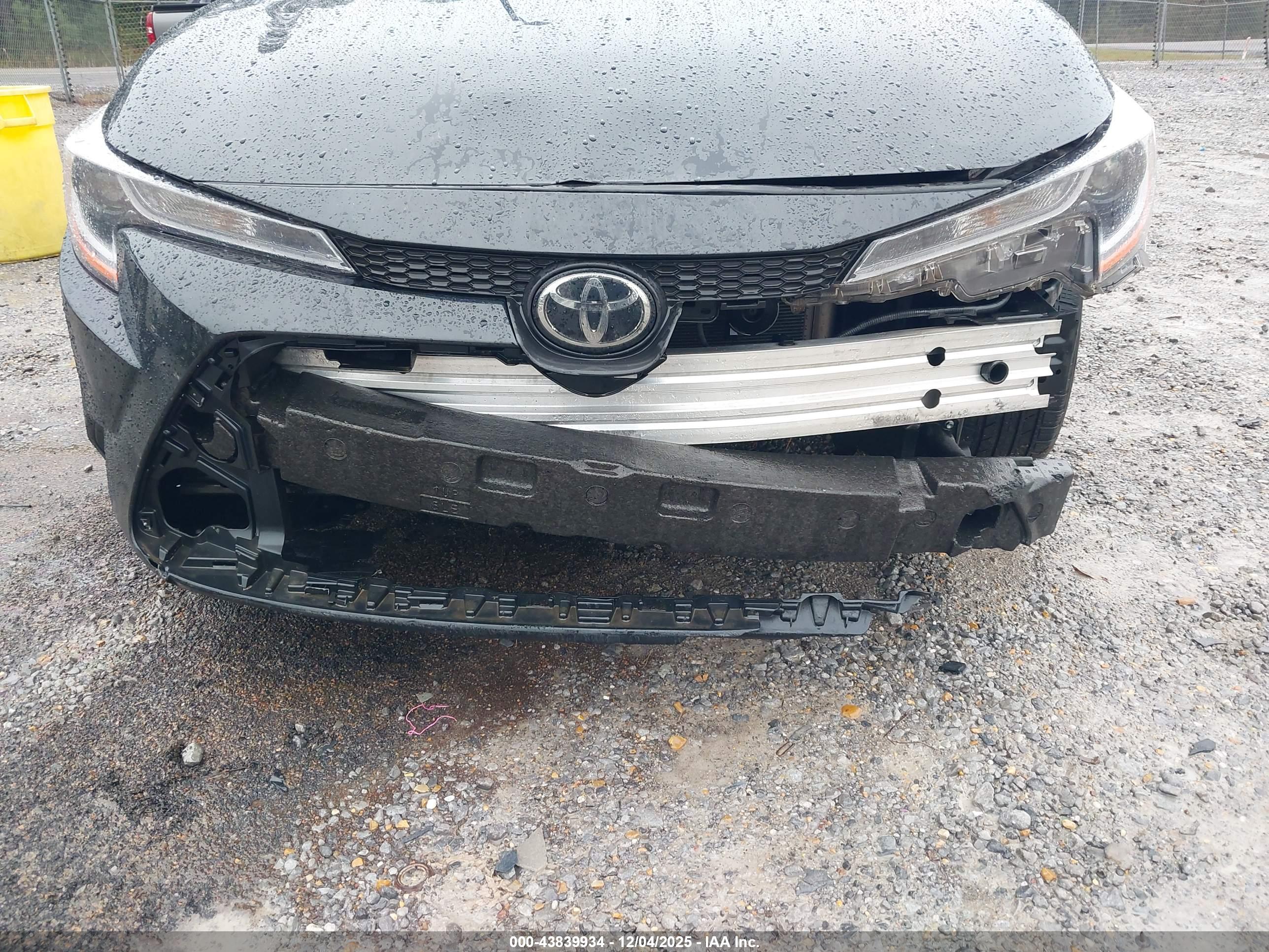 TOYOTA COROLLA image 6