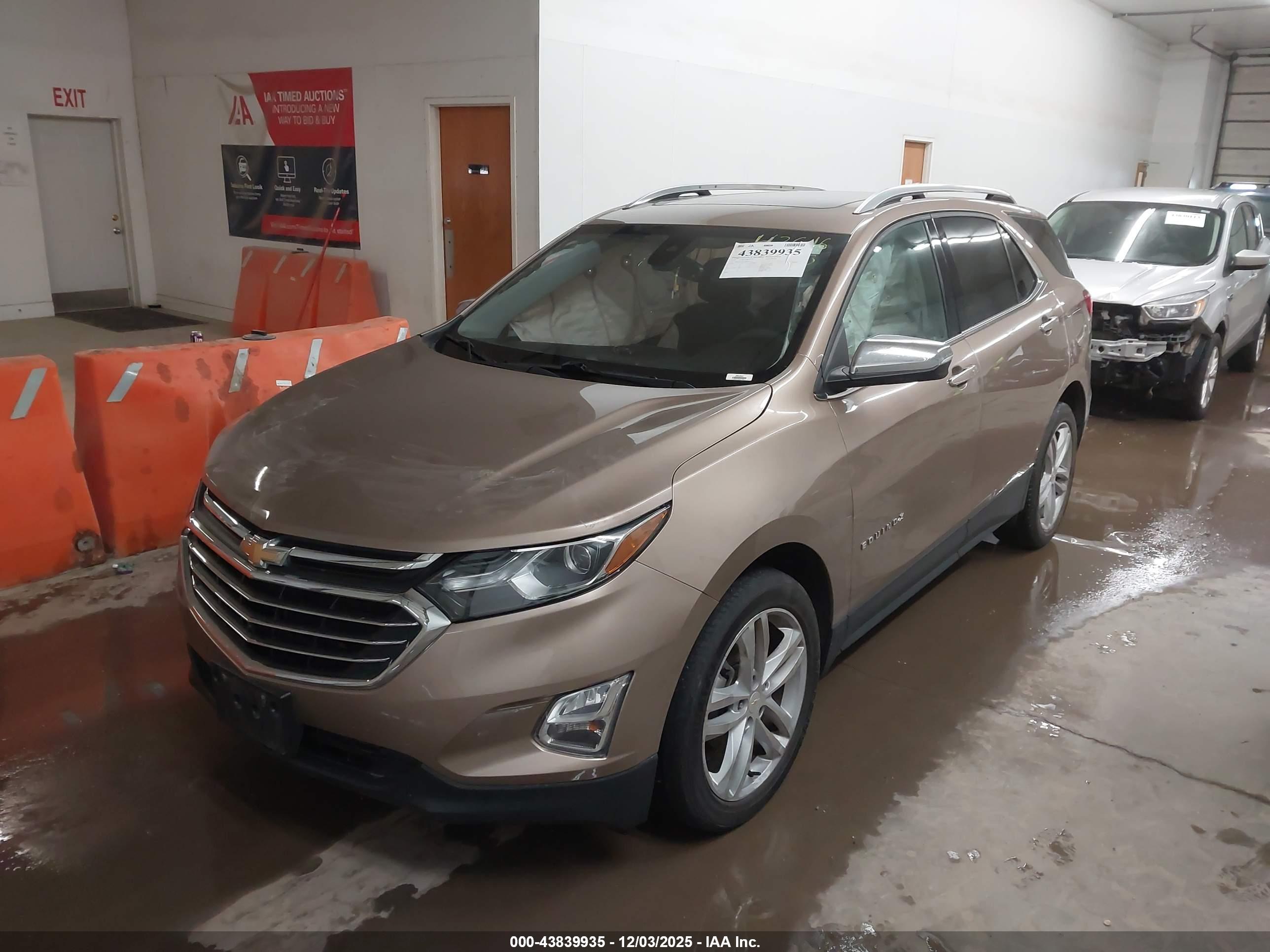 CHEVROLET EQUINOX image 2