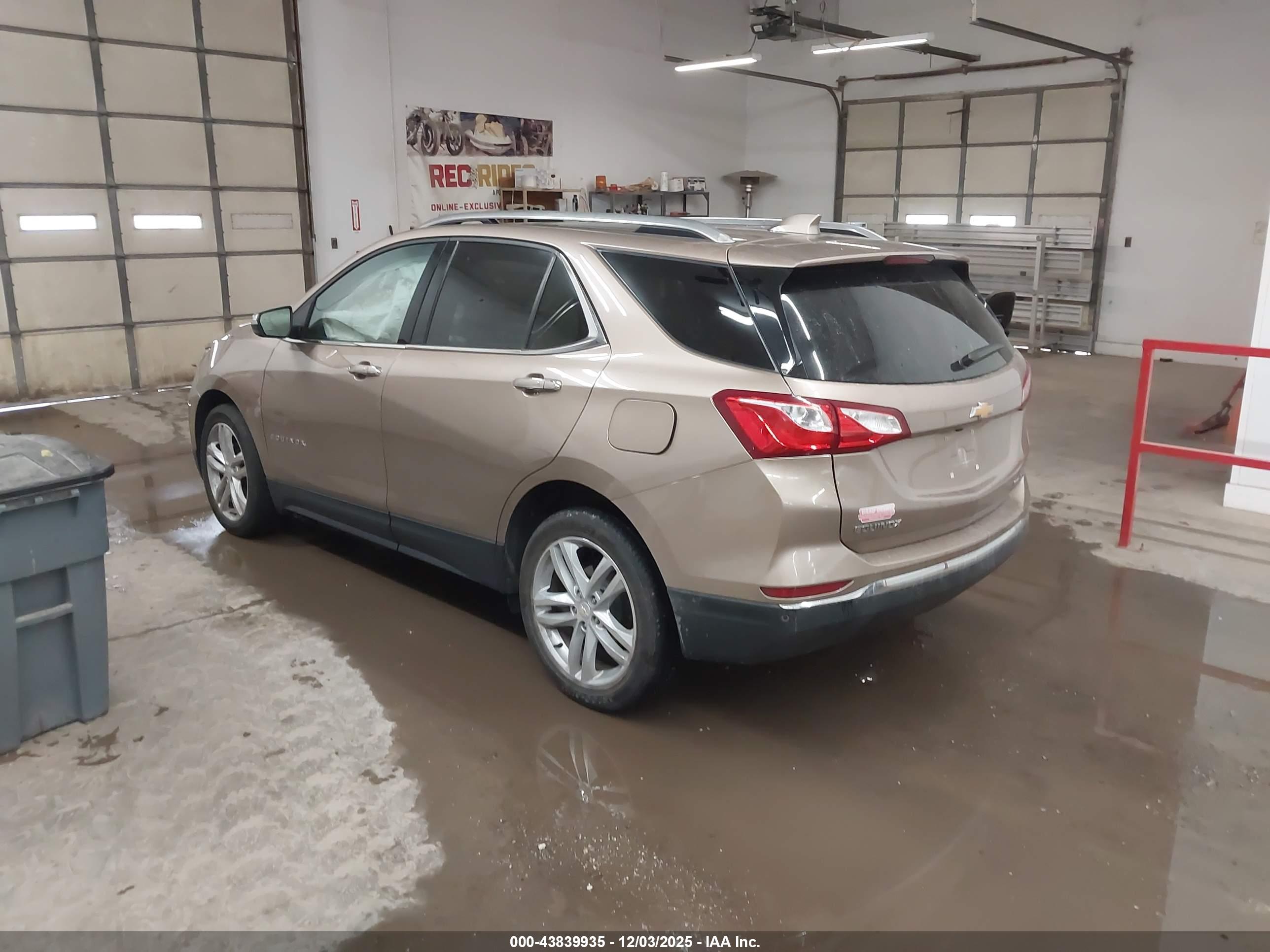 CHEVROLET EQUINOX image 3