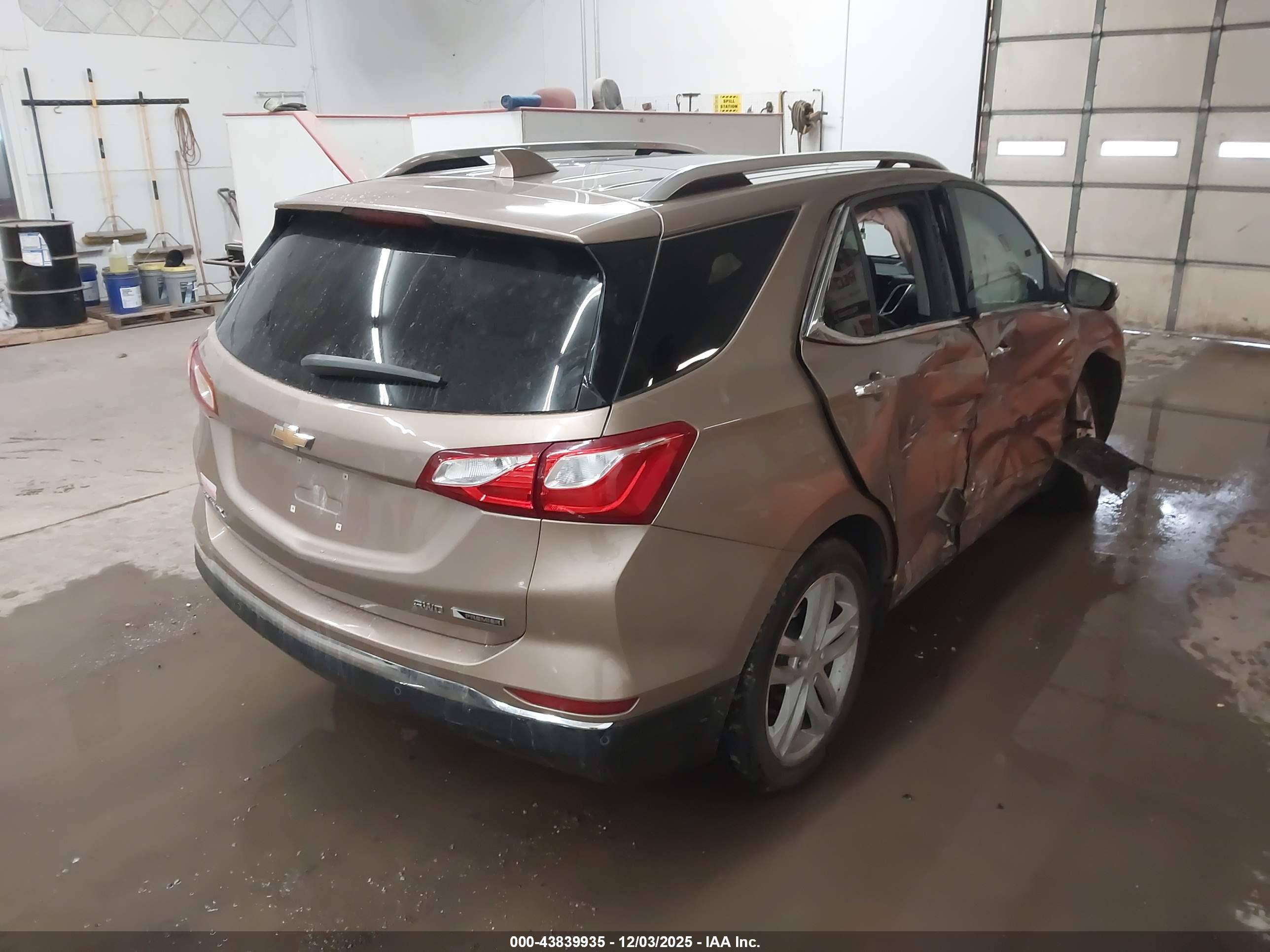 CHEVROLET EQUINOX image 4