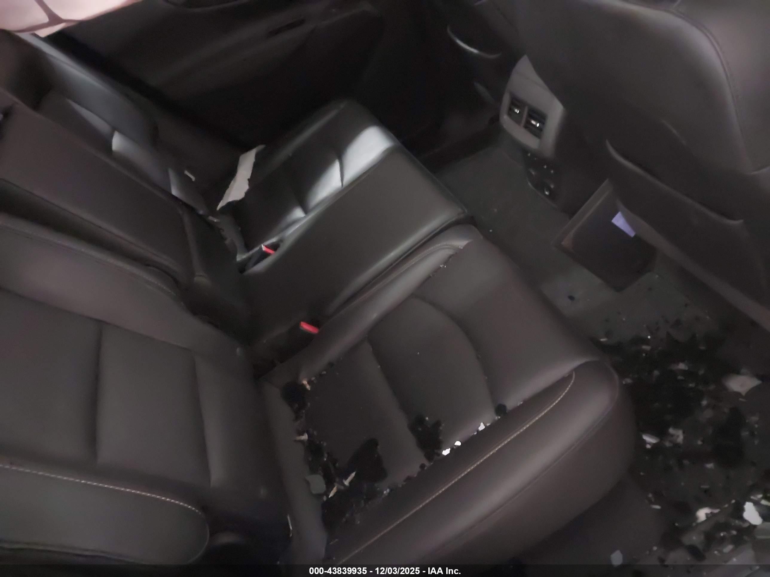 CHEVROLET EQUINOX image 8