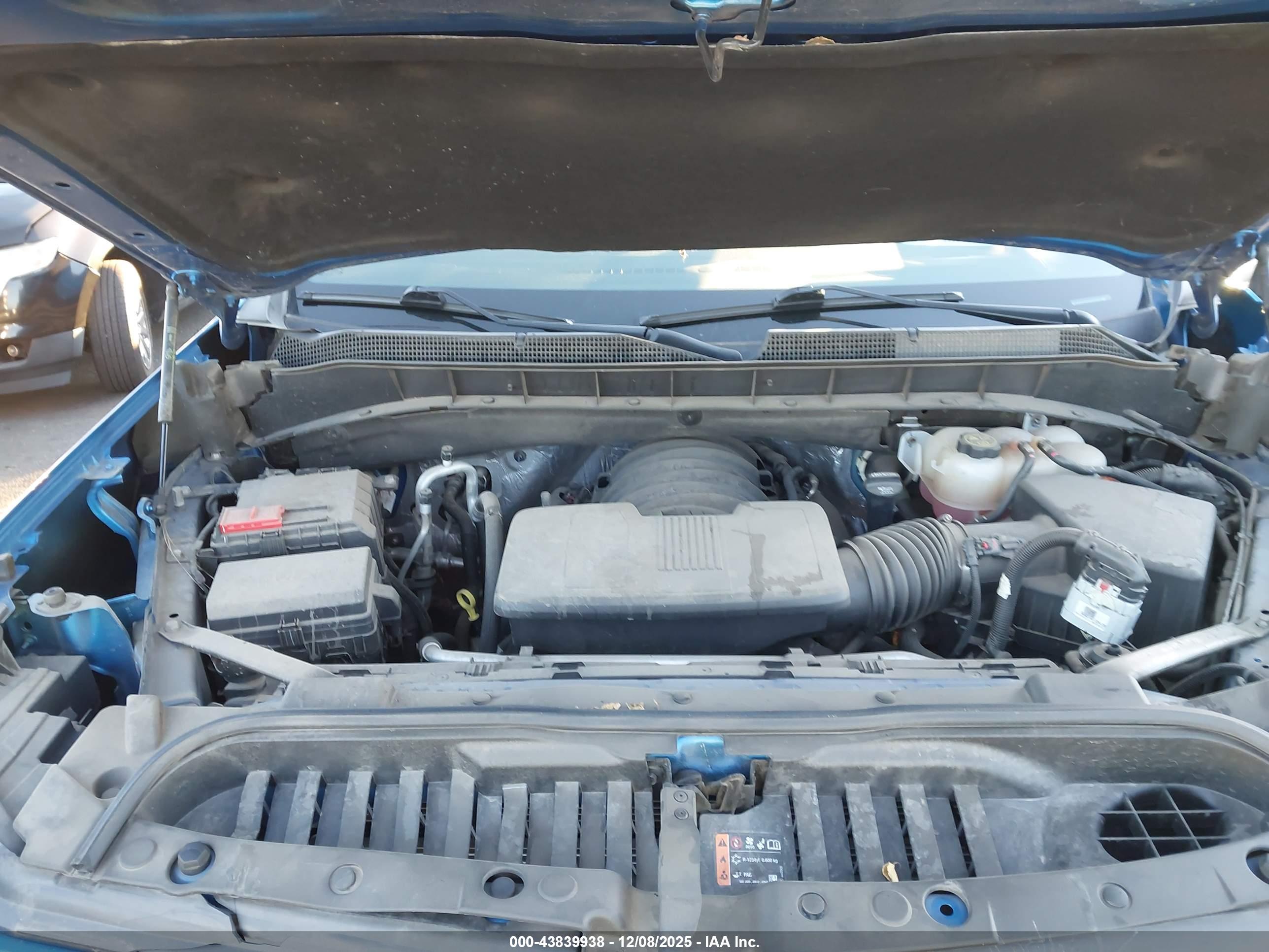 CHEVROLET SILVERADO image 10