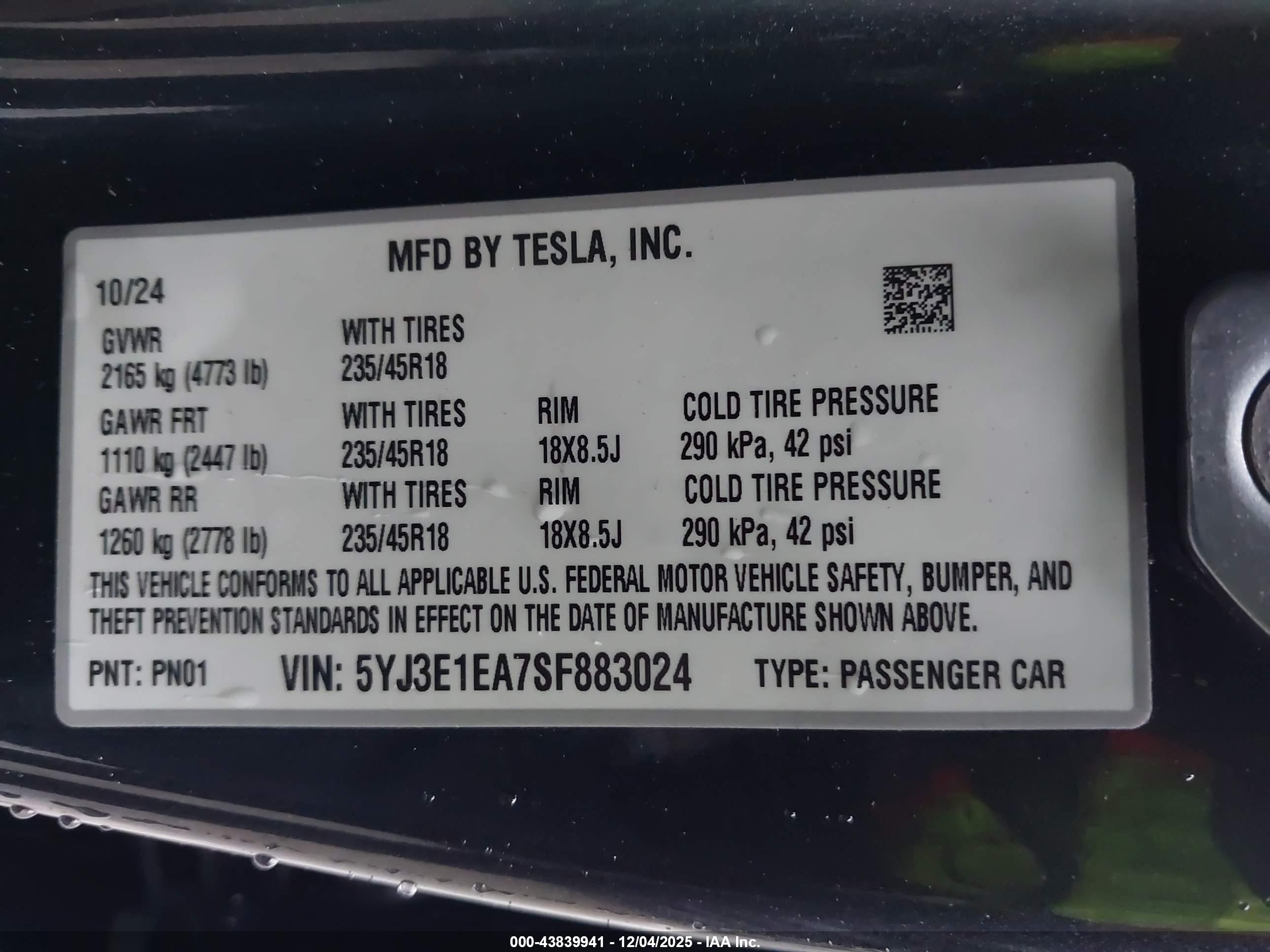 TESLA MODEL image 9