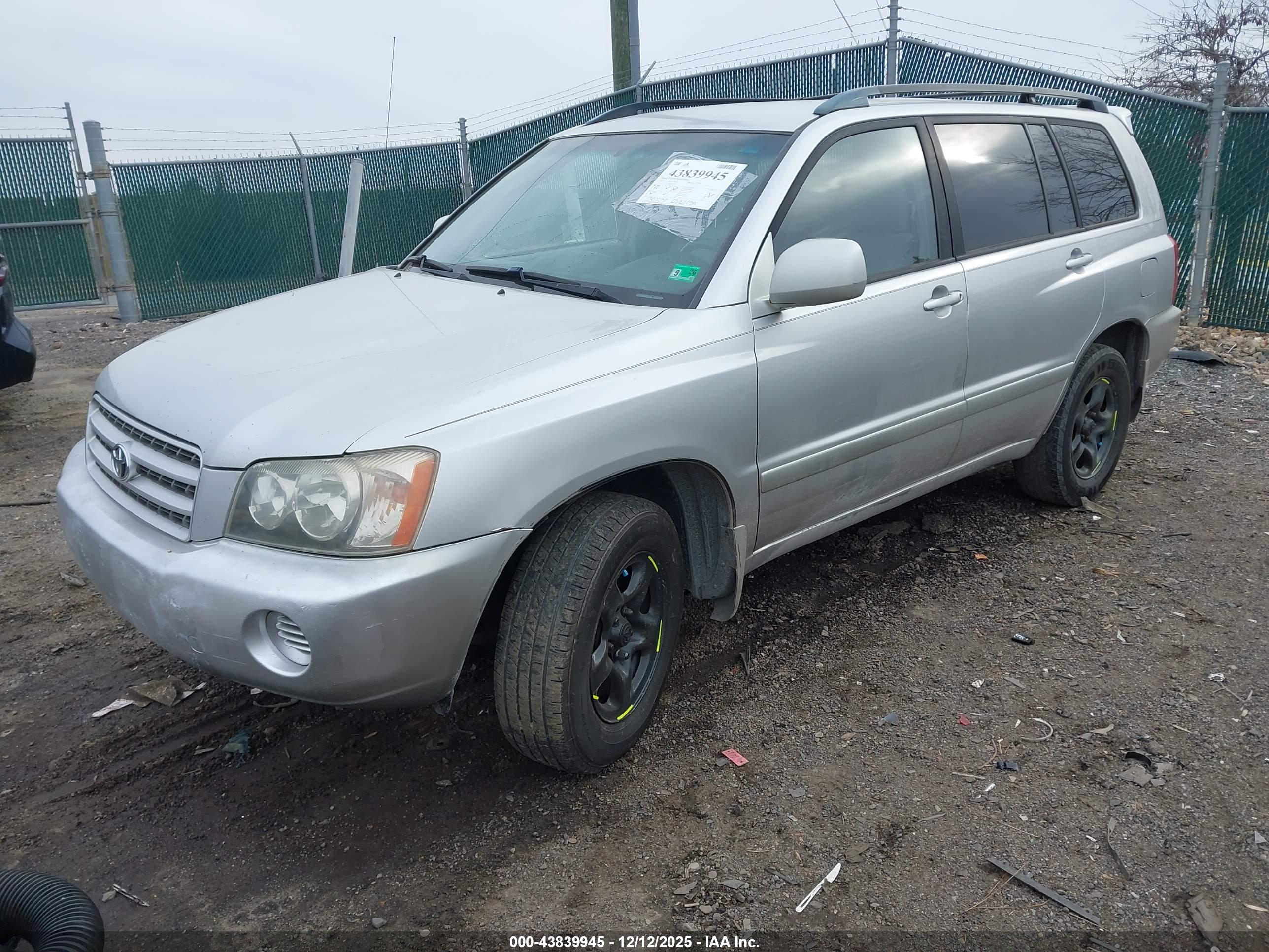 TOYOTA HIGHLANDER image 2