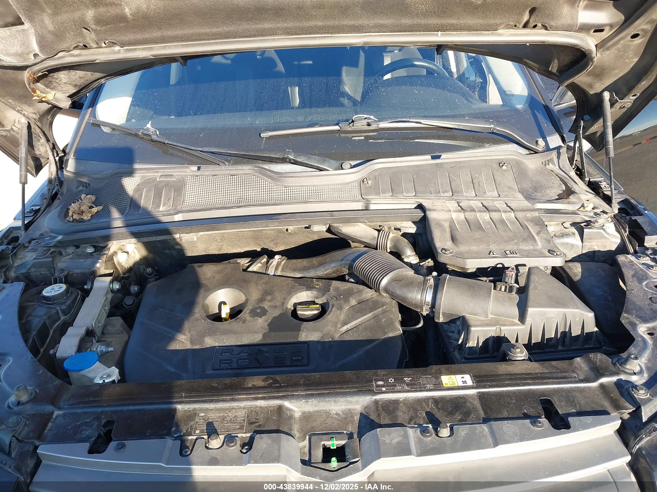 LAND ROVER image 10
