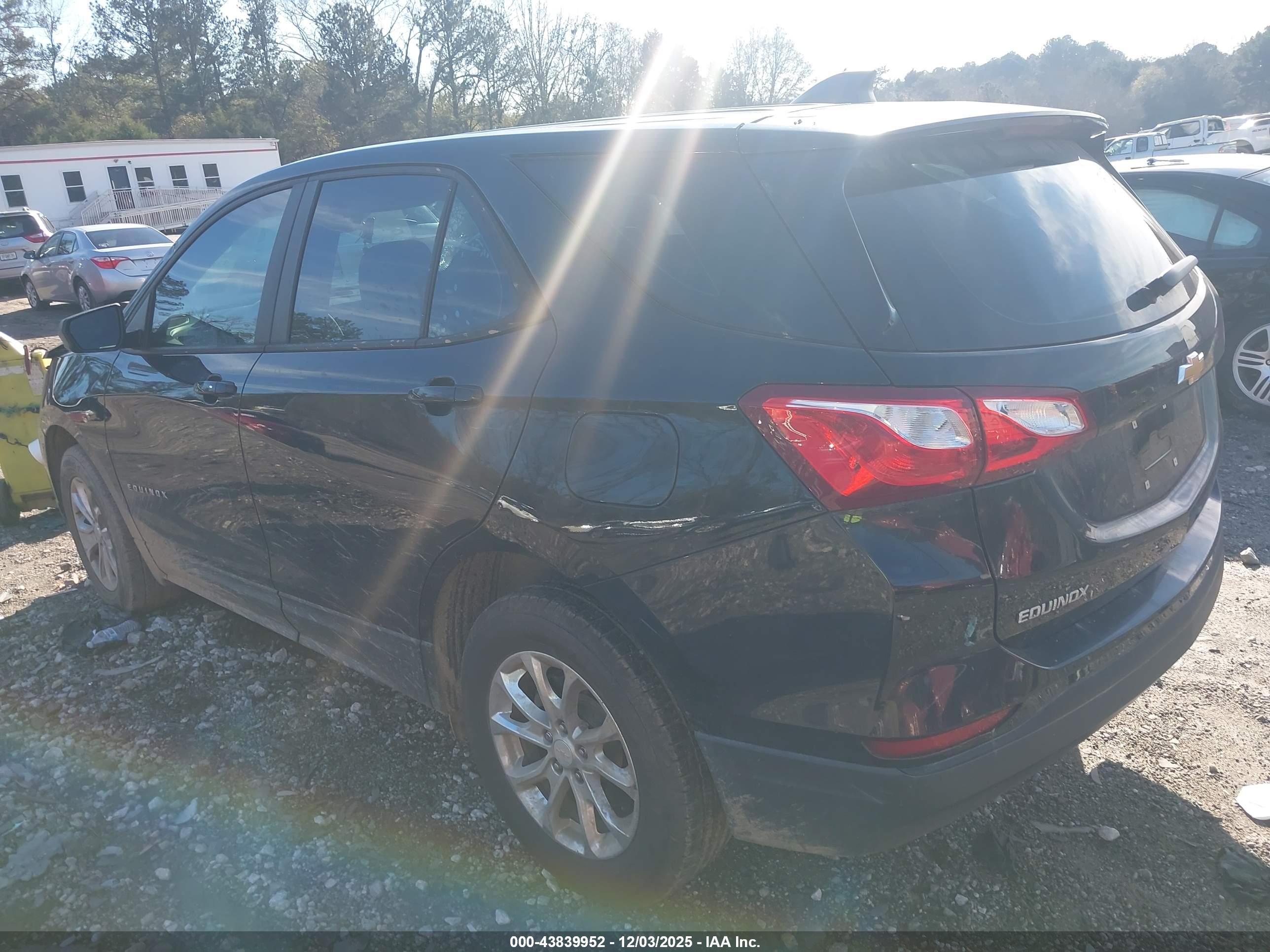 CHEVROLET EQUINOX image 3