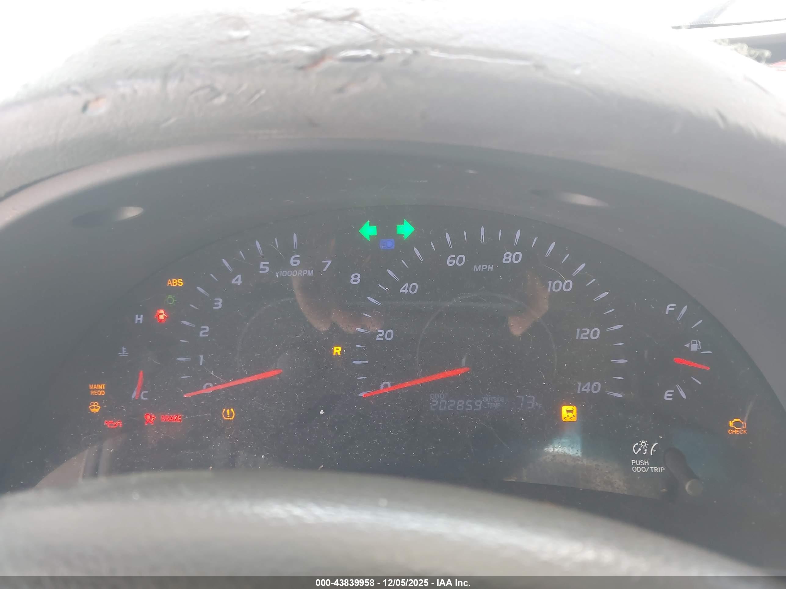 TOYOTA CAMRY image 7