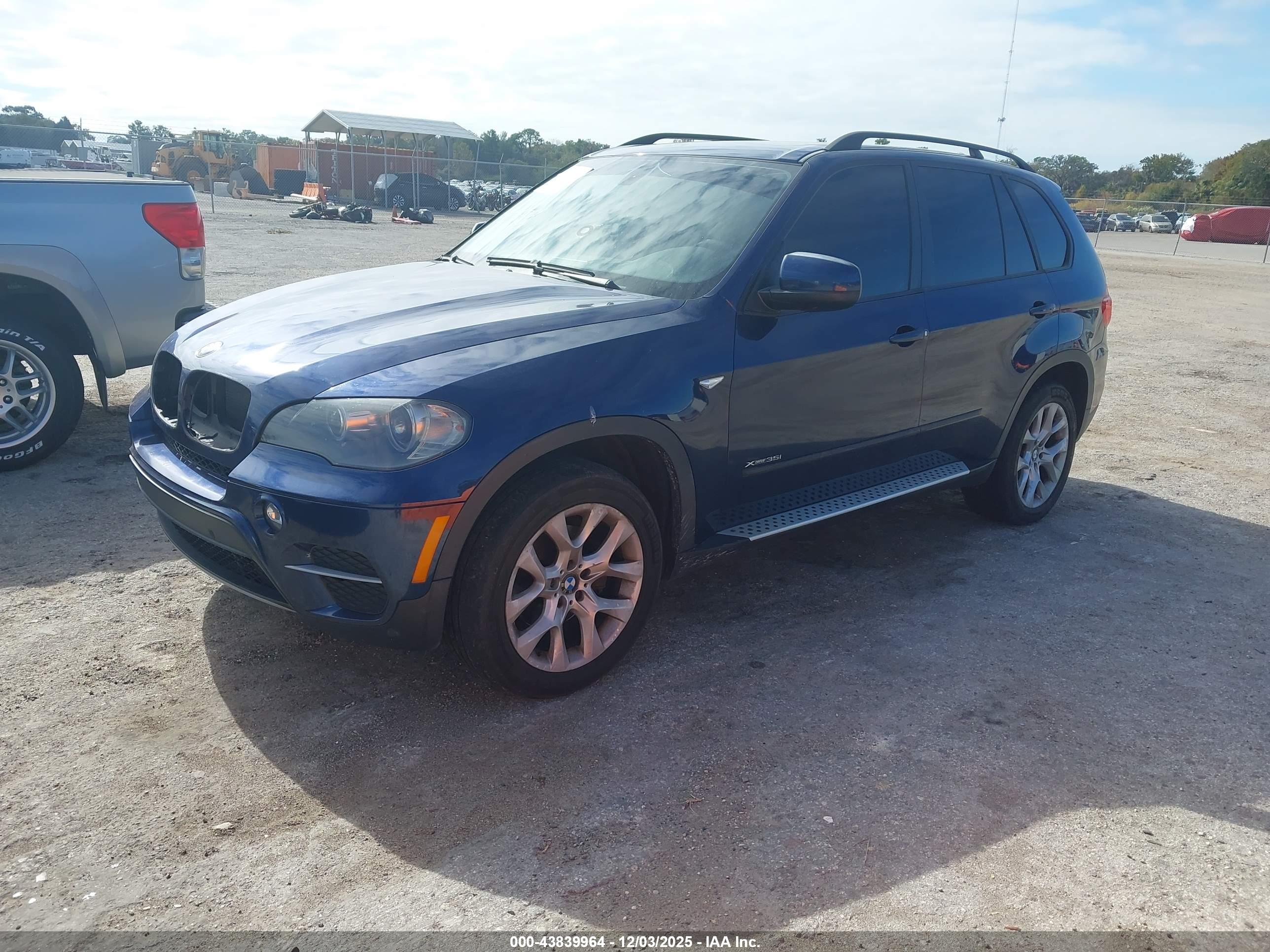 BMW X5 image 2