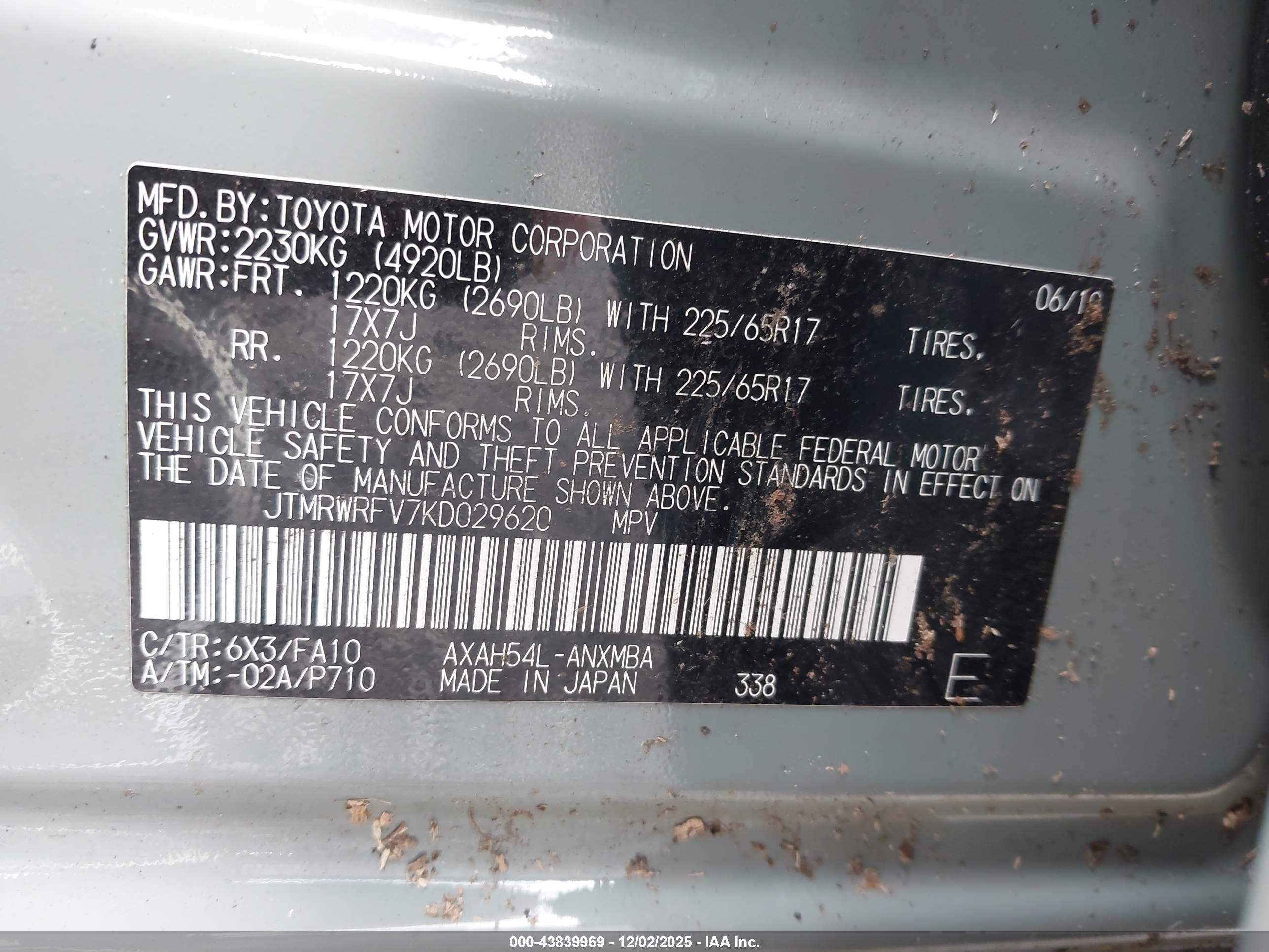 TOYOTA RAV4 image 9