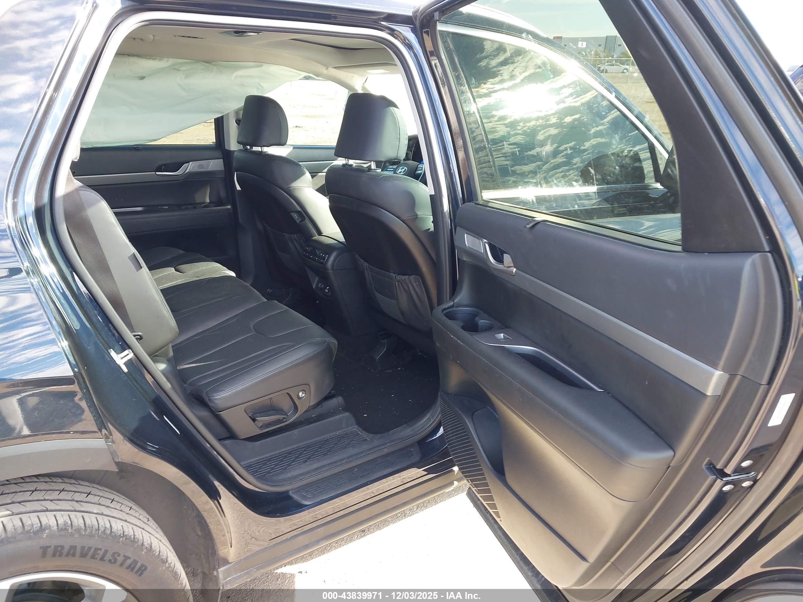 HYUNDAI PALISADE image 8