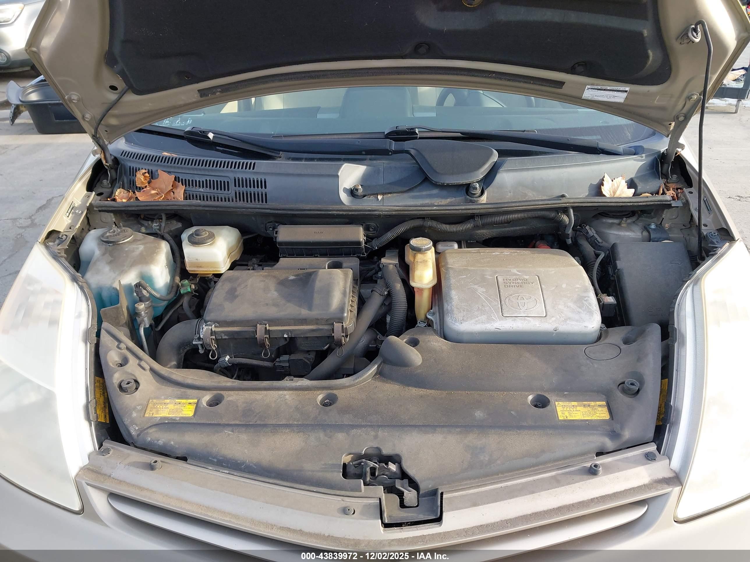 TOYOTA PRIUS image 10