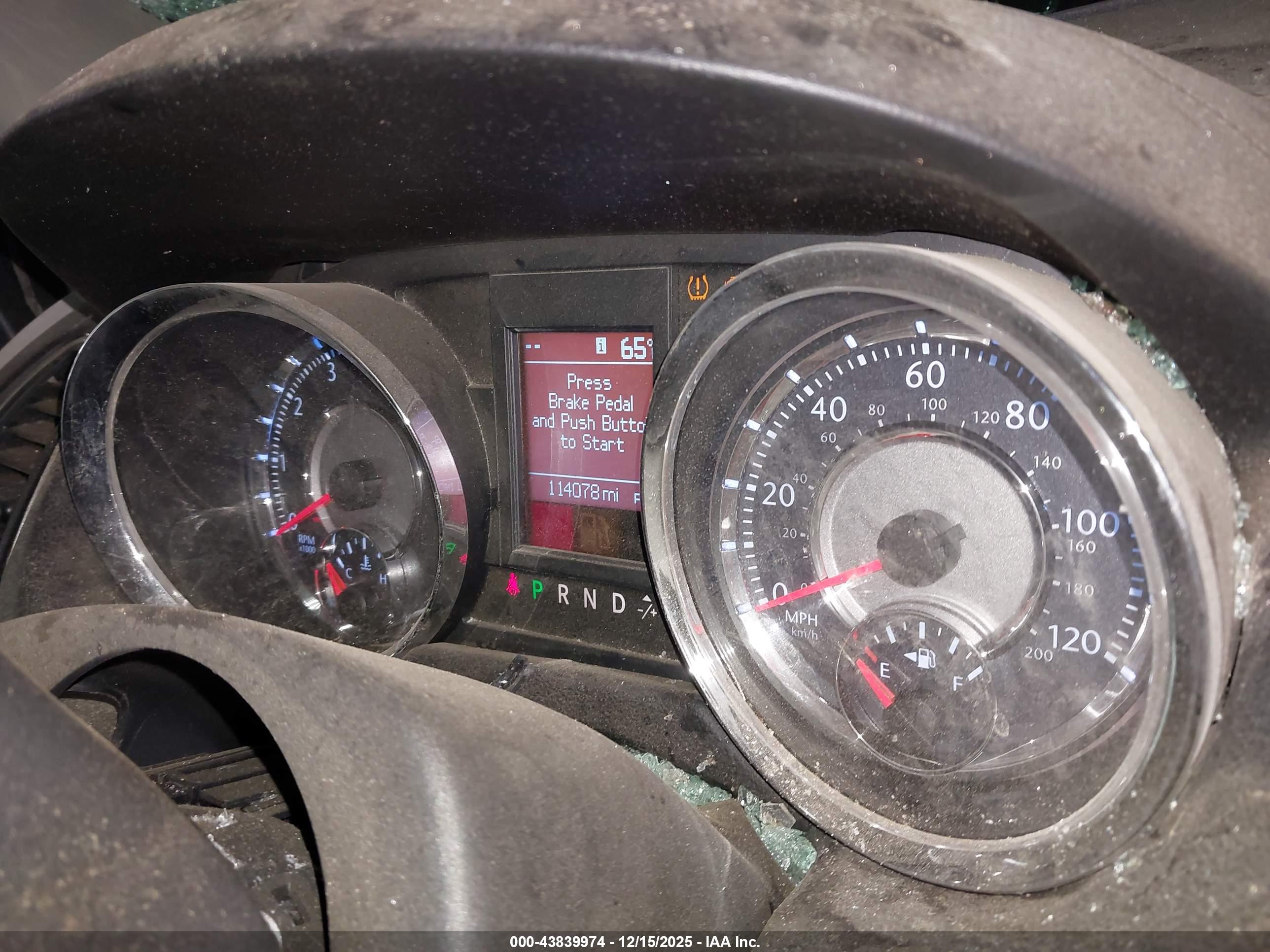 CHRYSLER TOWN image 7