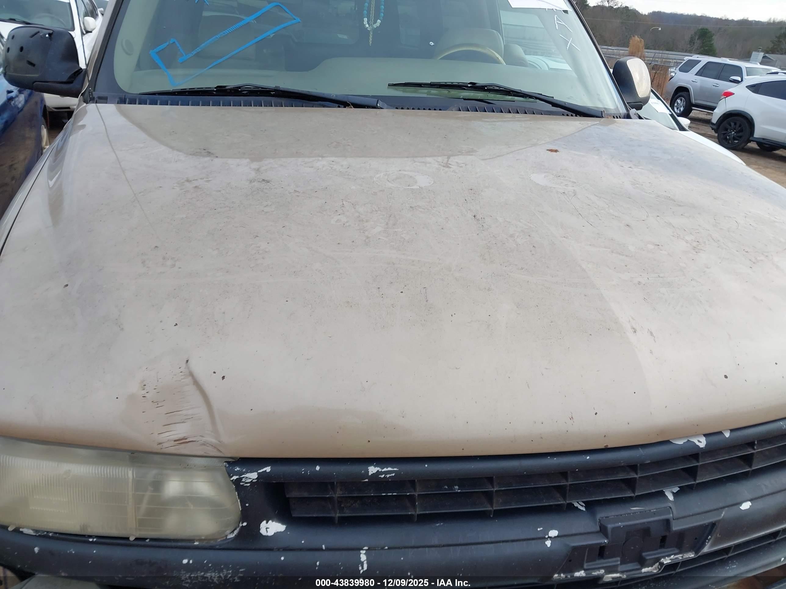 CHEVROLET TAHOE image 10
