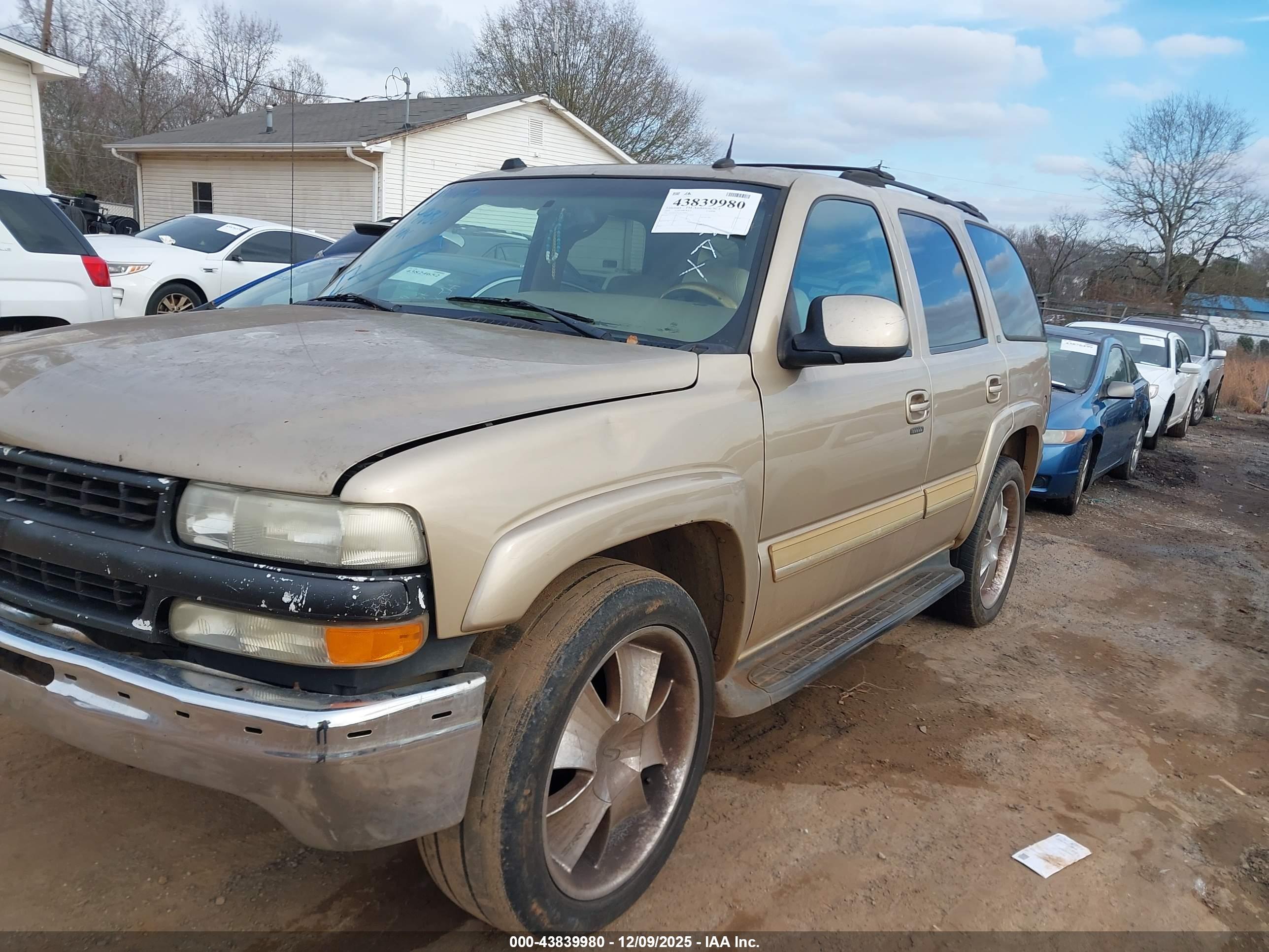 CHEVROLET TAHOE image 2