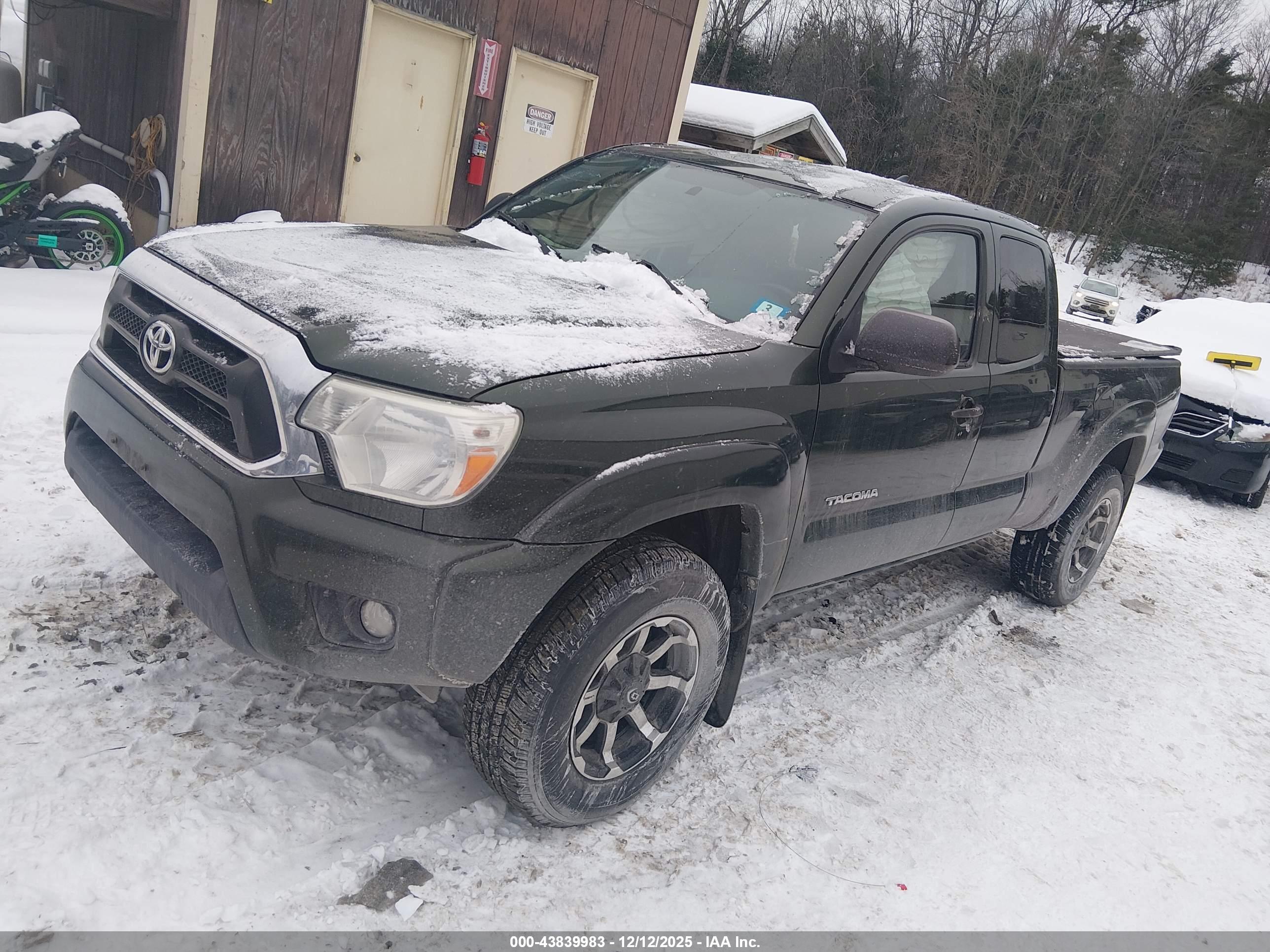 TOYOTA TACOMA image 2